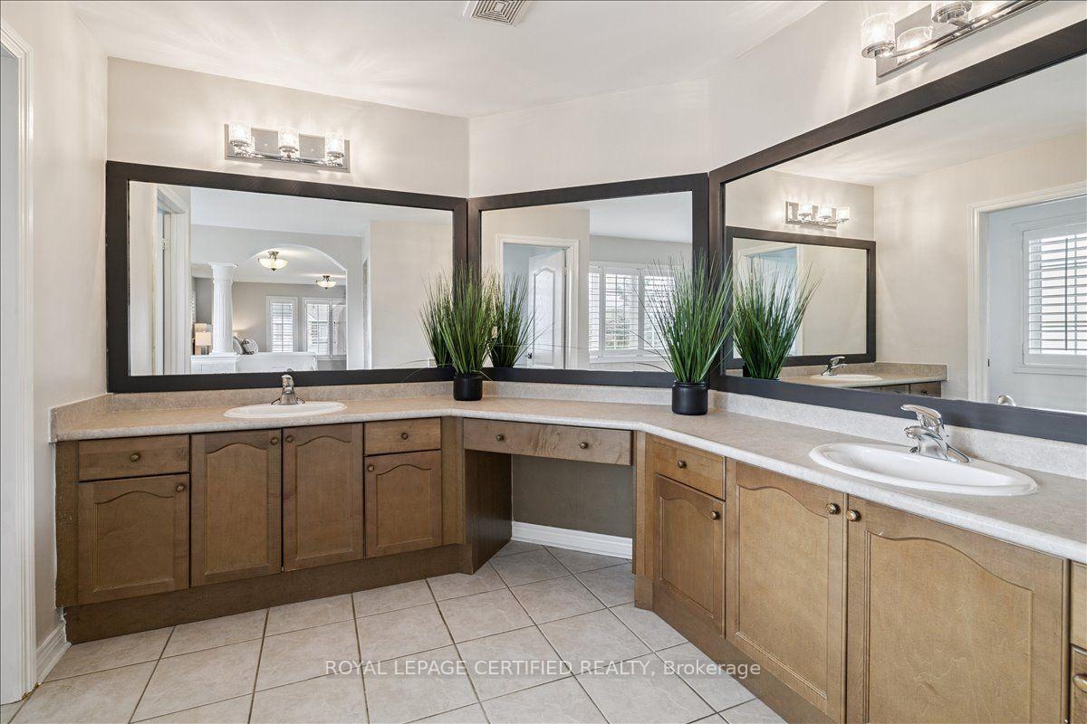 Photo 38 of 2523 Highmount Crescent, Oakville, Westmount — HOMEH