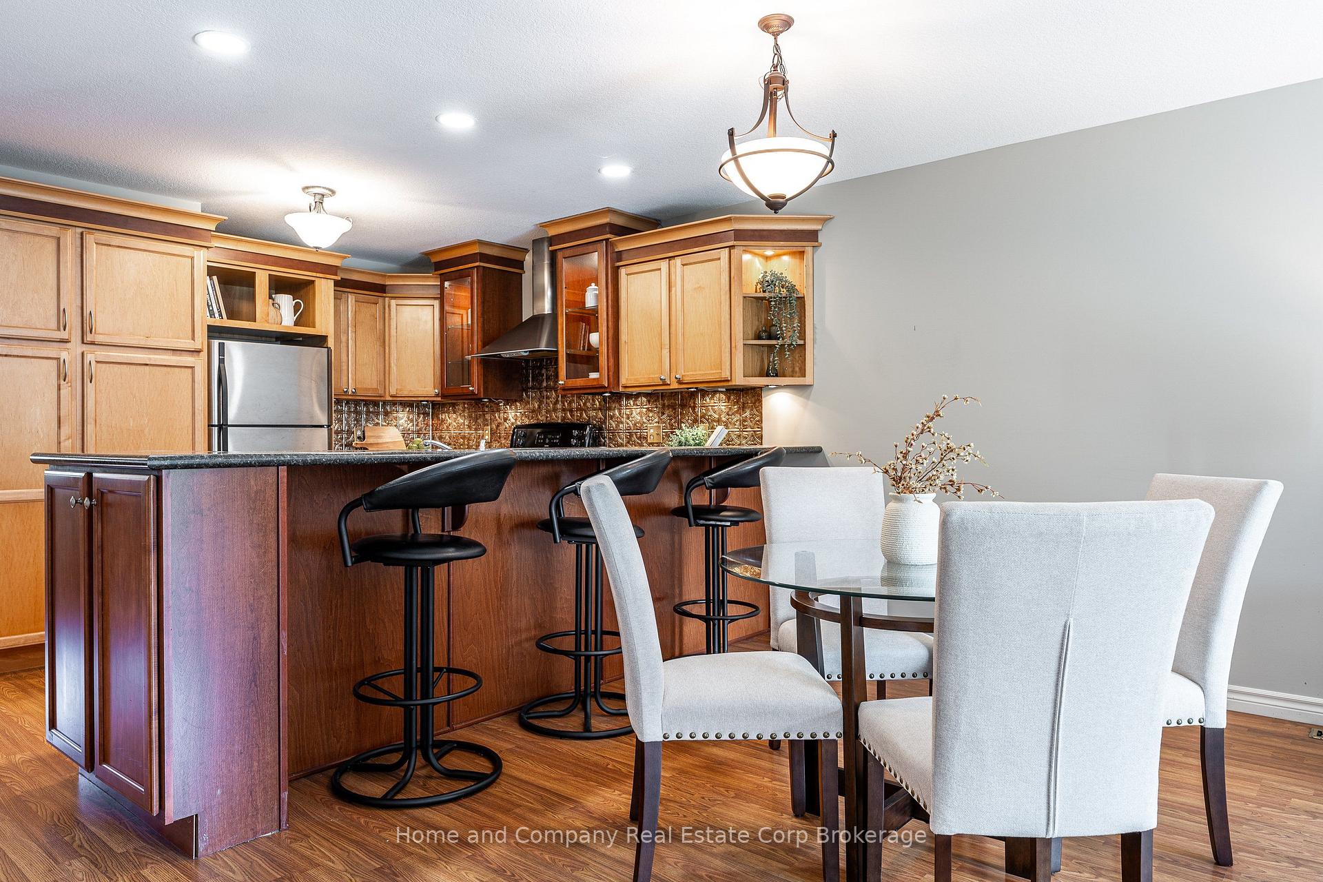 Photo 11 of 354 Dufferin Street, Stratford — HOMEH