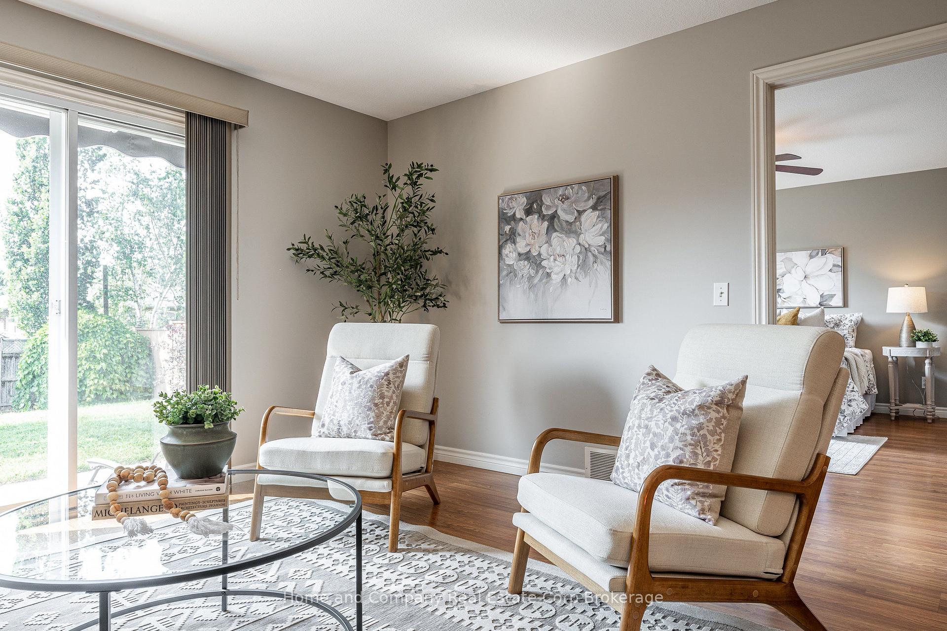 Photo 17 of 354 Dufferin Street, Stratford — HOMEH
