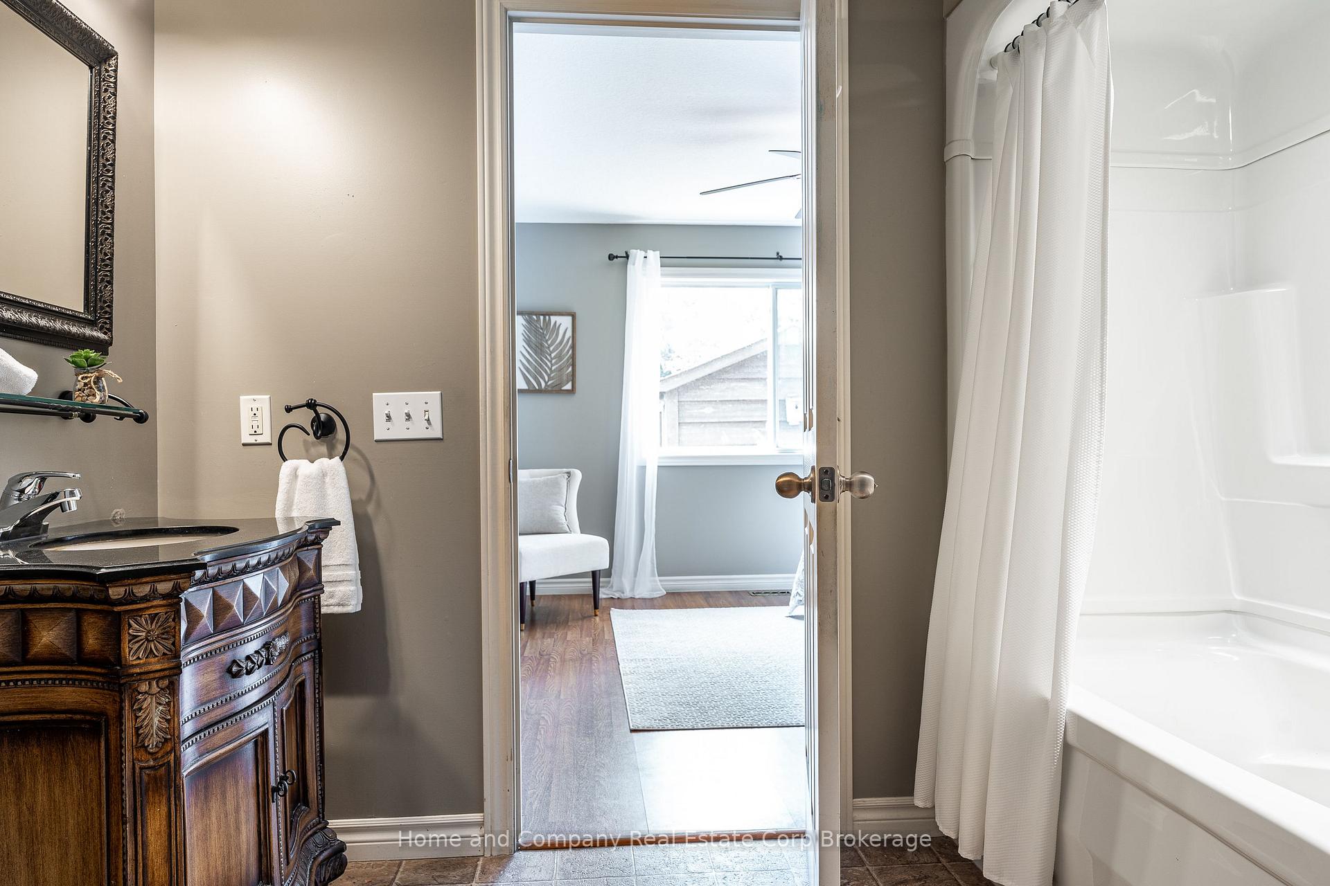 Photo 25 of 354 Dufferin Street, Stratford — HOMEH