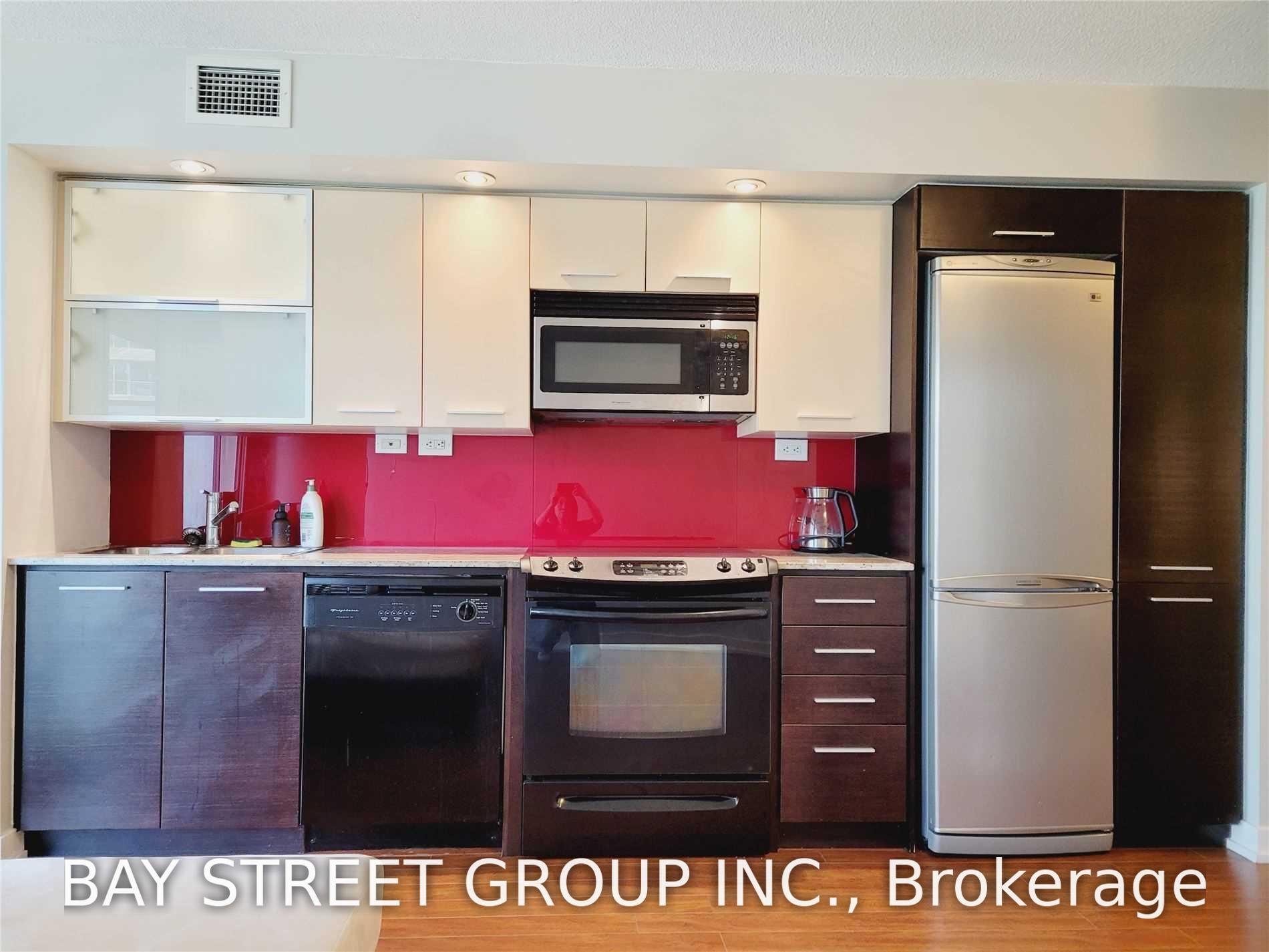 Photo 4 of Unit 535, 8 Telegram Mews, Toronto, Waterfront Communities — HOMEH