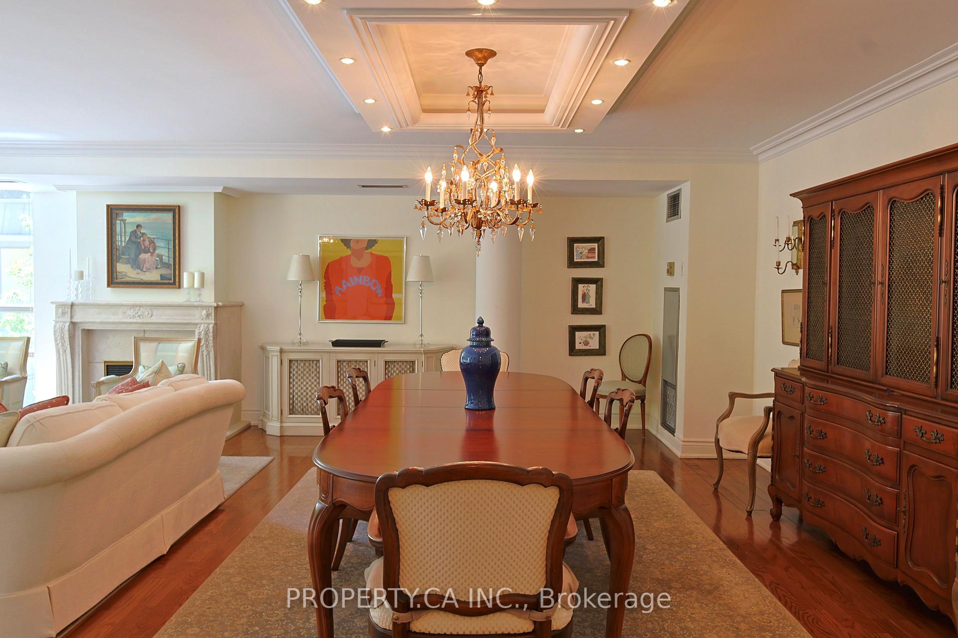 Photo 2 of Unit 203, 18 Lower Village Gate, Toronto, Forest Hill South — HOMEH