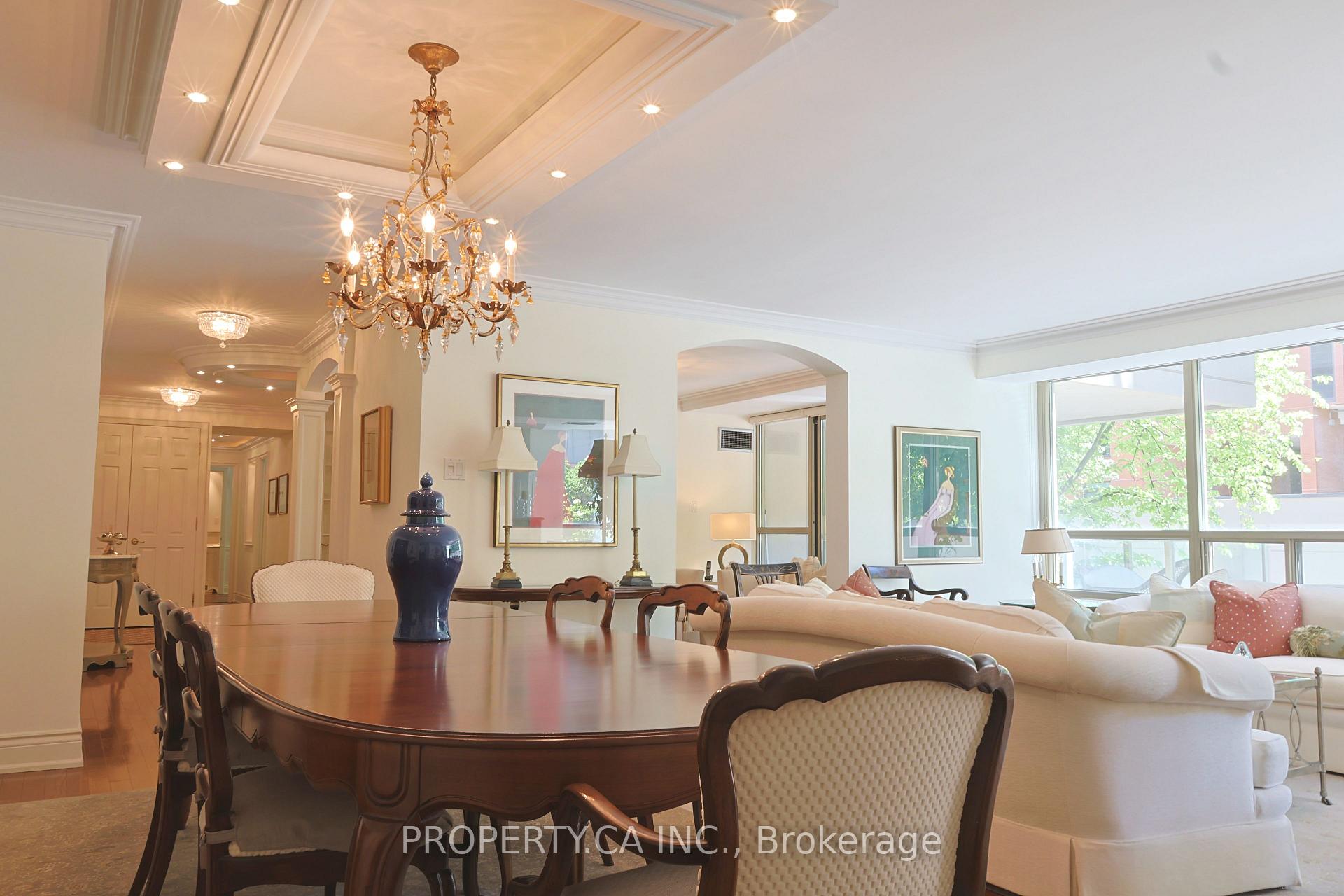 Photo 3 of Unit 203, 18 Lower Village Gate, Toronto, Forest Hill South — HOMEH