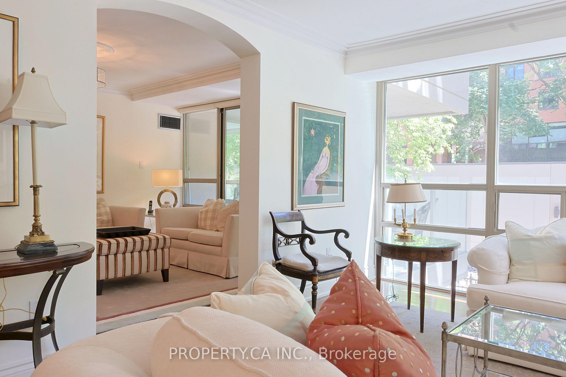 Photo 5 of Unit 203, 18 Lower Village Gate, Toronto, Forest Hill South — HOMEH
