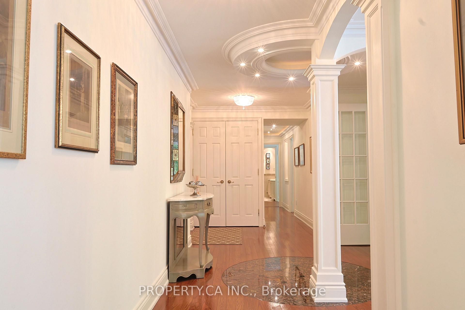 Photo 7 of Unit 203, 18 Lower Village Gate, Toronto, Forest Hill South — HOMEH