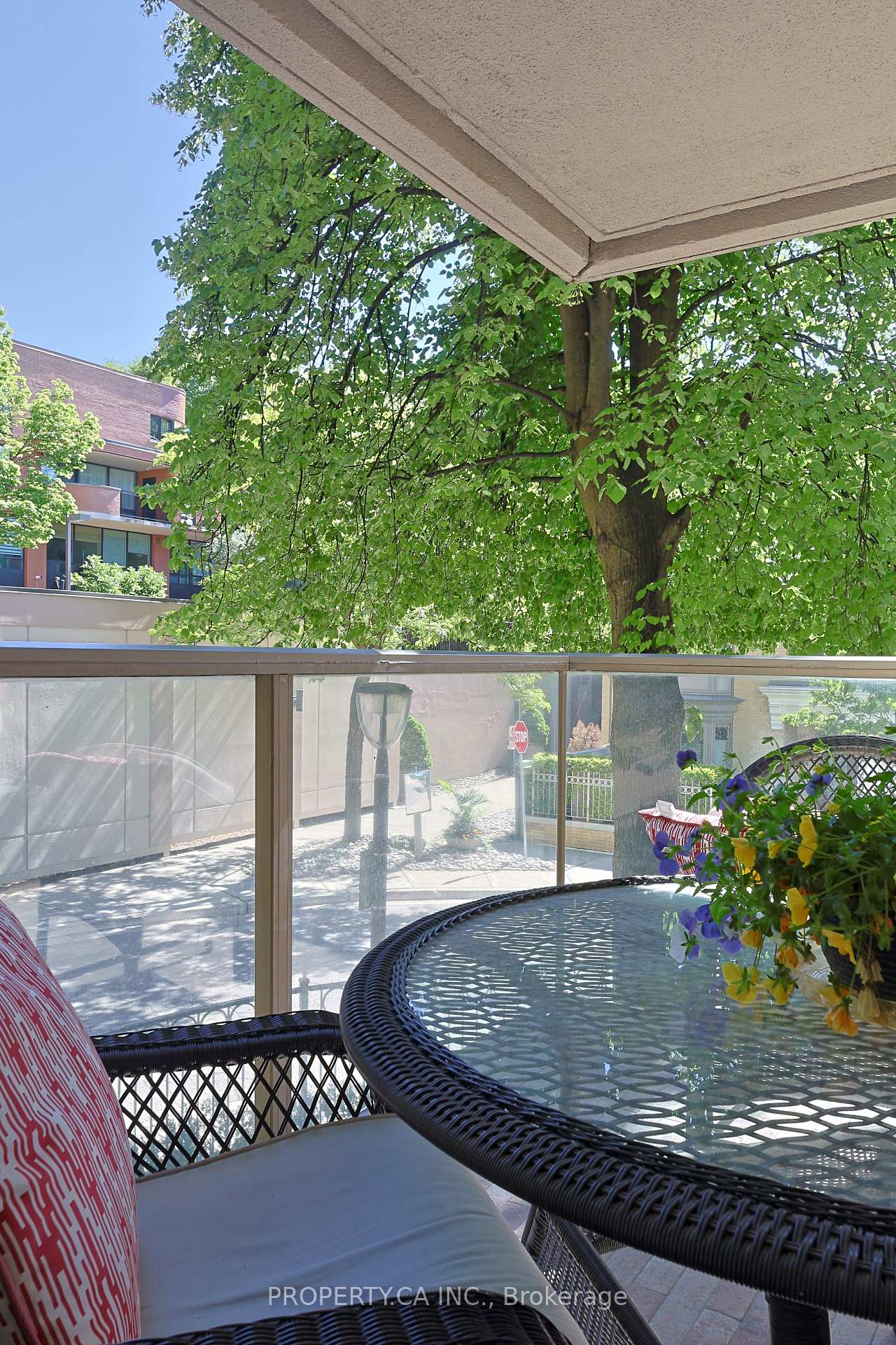 Photo 10 of Unit 203, 18 Lower Village Gate, Toronto, Forest Hill South — HOMEH