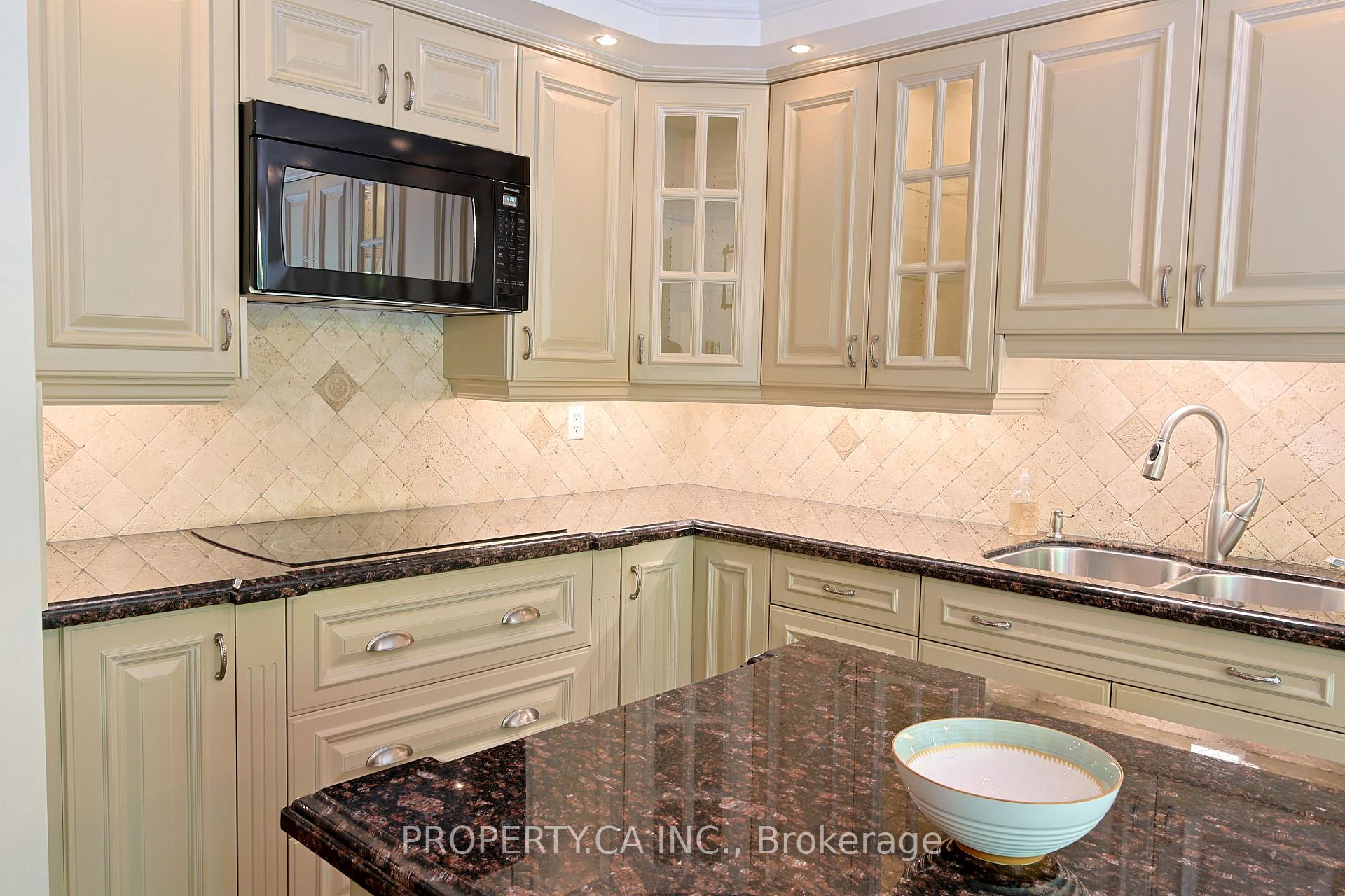 Photo 11 of Unit 203, 18 Lower Village Gate, Toronto, Forest Hill South — HOMEH