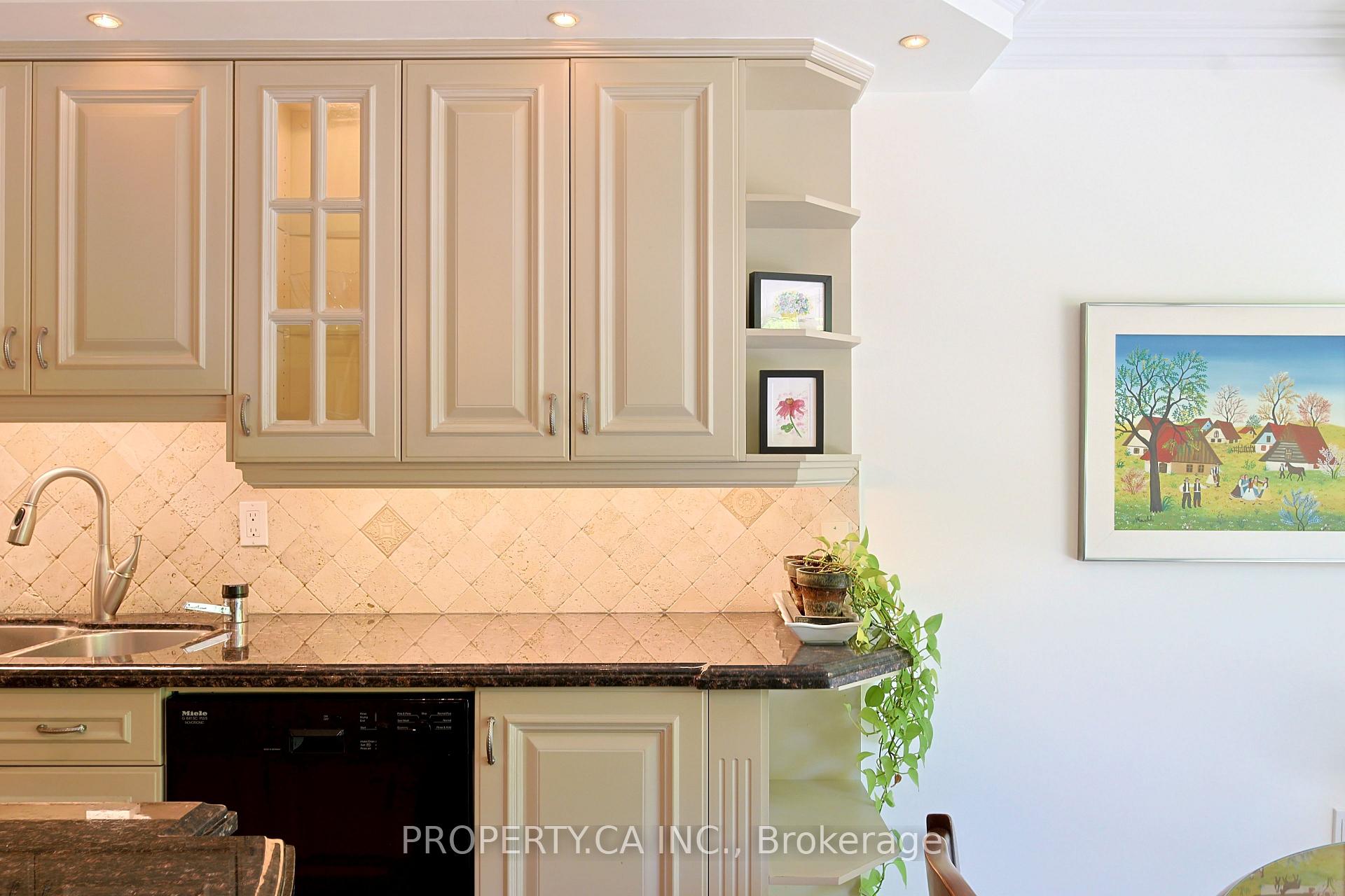 Photo 14 of Unit 203, 18 Lower Village Gate, Toronto, Forest Hill South — HOMEH