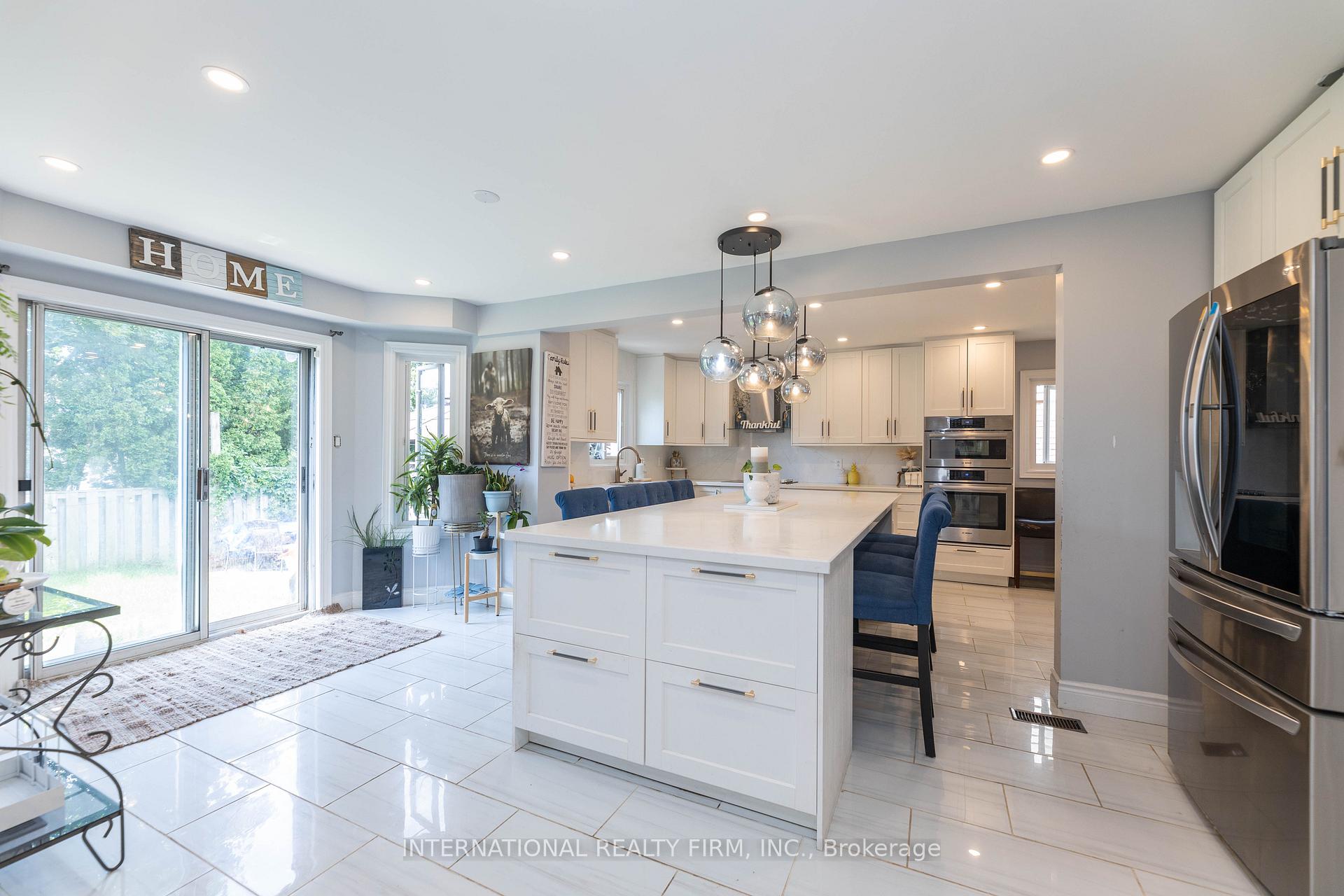 Photo 20 of 2 Hook Court, Barrie, West Bayfield — HOMEH