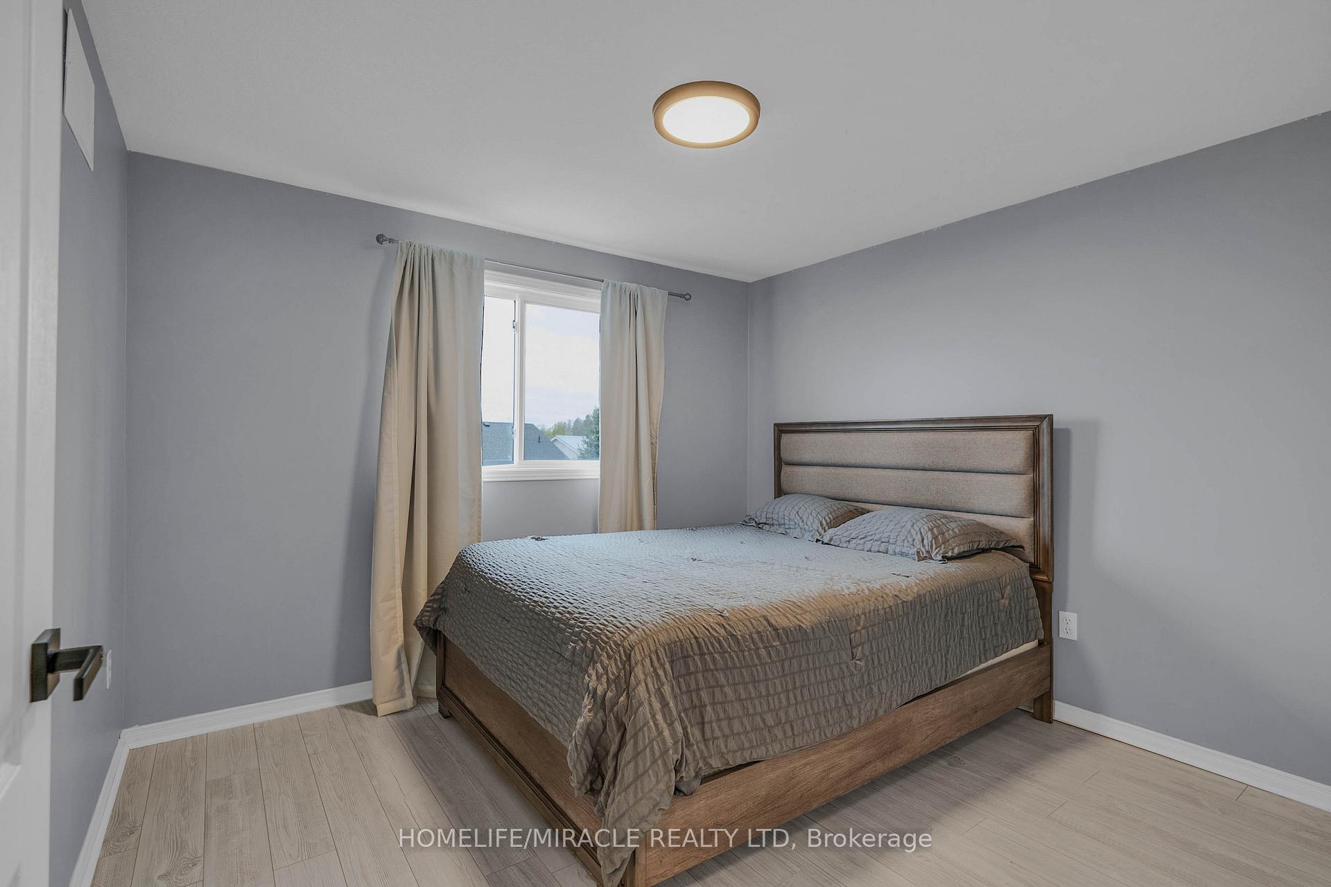 Photo 16 of 572 Simon Street, Shelburne — HOMEH