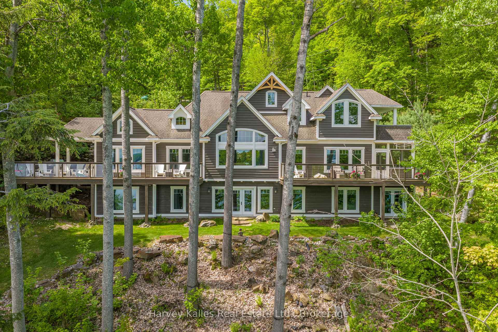 Front of 161 Town Line Road E