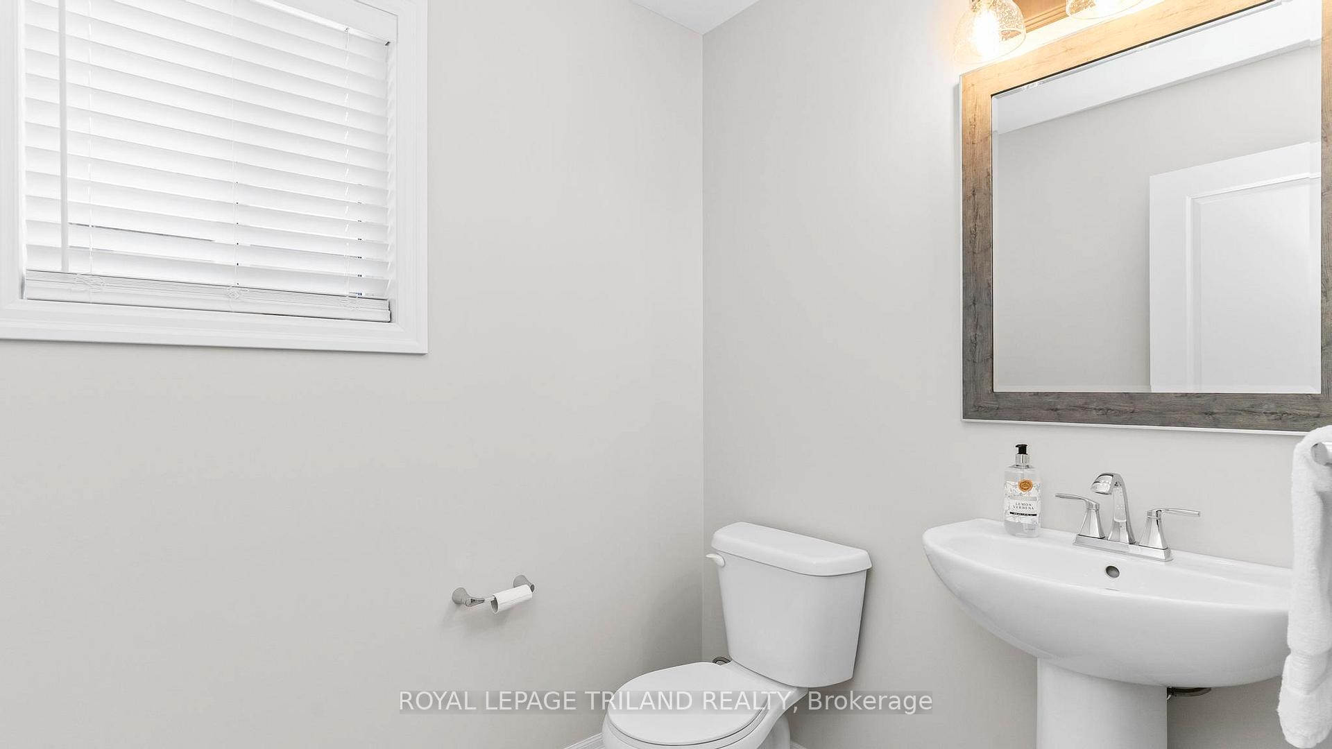 Photo 16 of 8 Melrose Court, St. Thomas — HOMEH