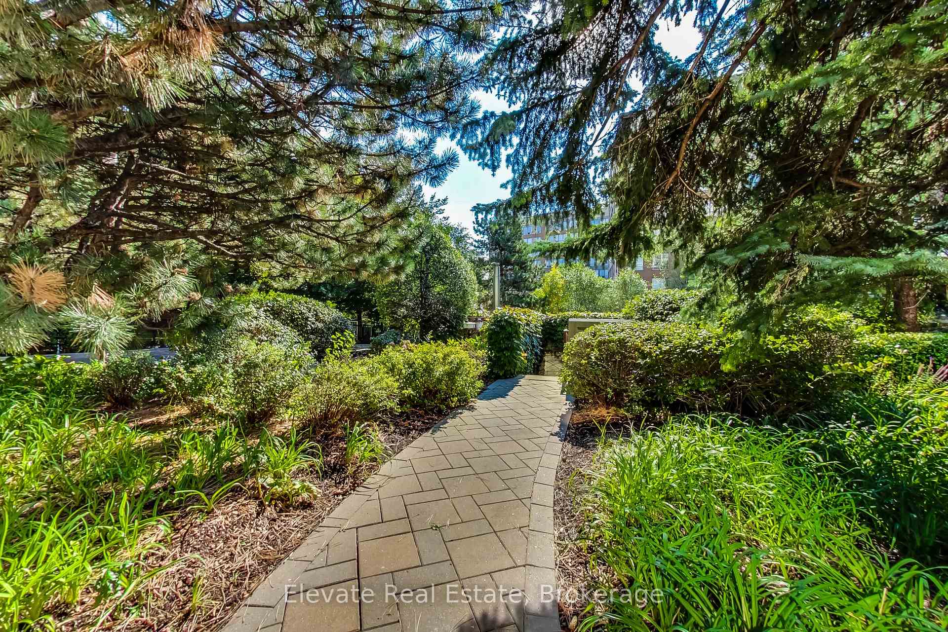 Photo 6 of Unit 317, 268 Ridley Boulevard, Toronto, Bedford Park-Nortown — HOMEH