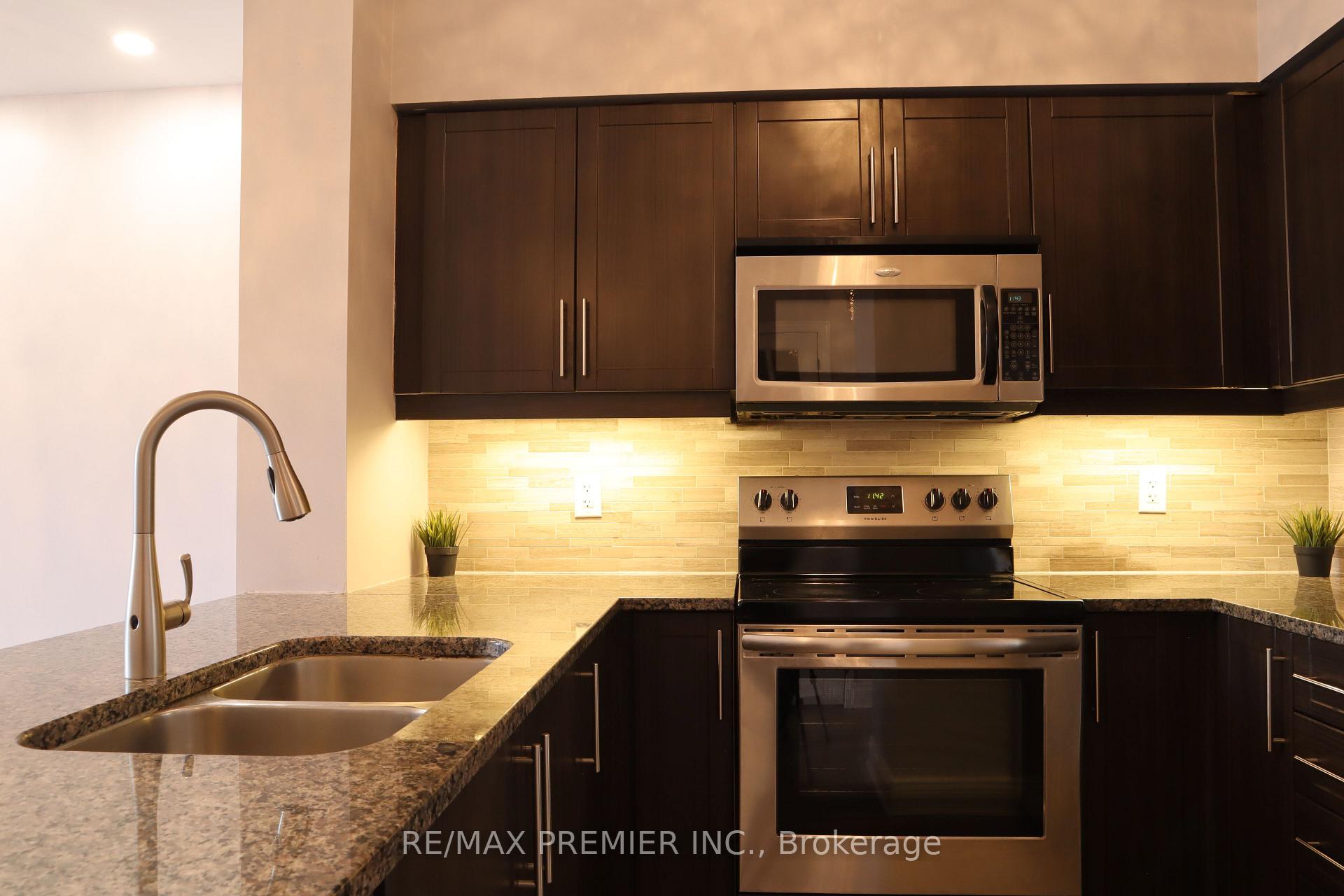 Photo 7 of Unit 1506, 9225 Jane Street, Vaughan, Maple — HOMEH