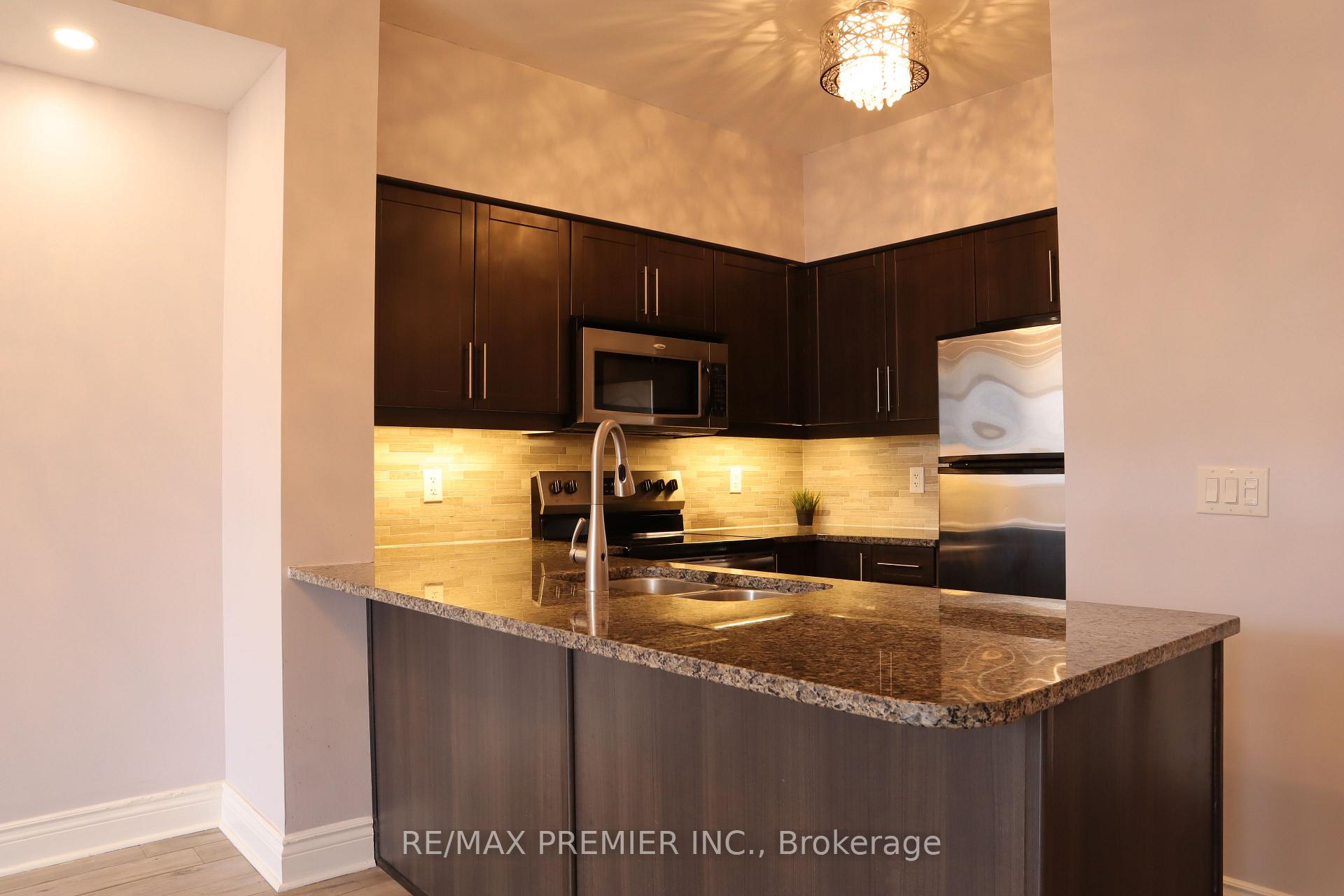 Photo 8 of Unit 1506, 9225 Jane Street, Vaughan, Maple — HOMEH