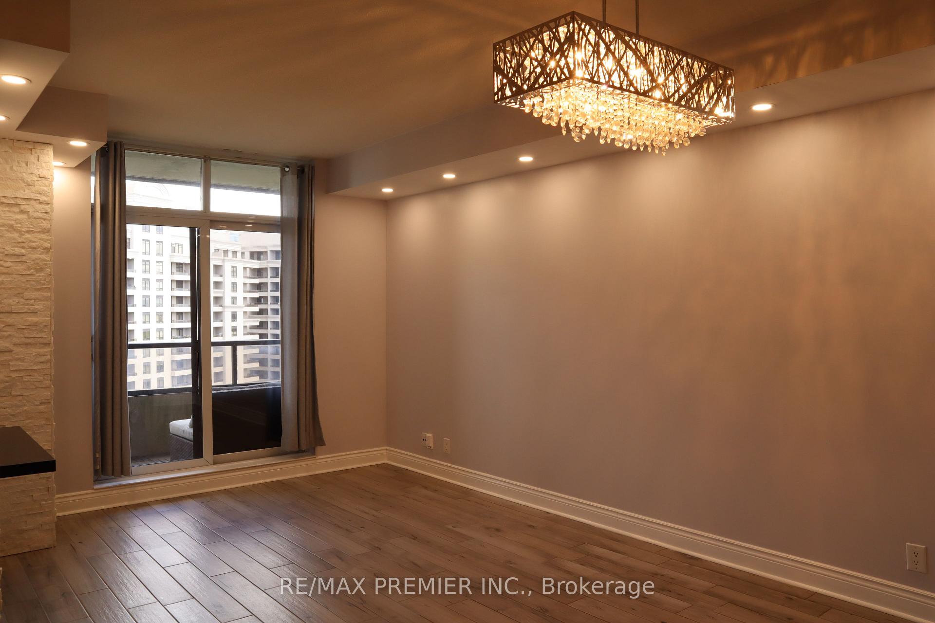 Photo 9 of Unit 1506, 9225 Jane Street, Vaughan, Maple — HOMEH