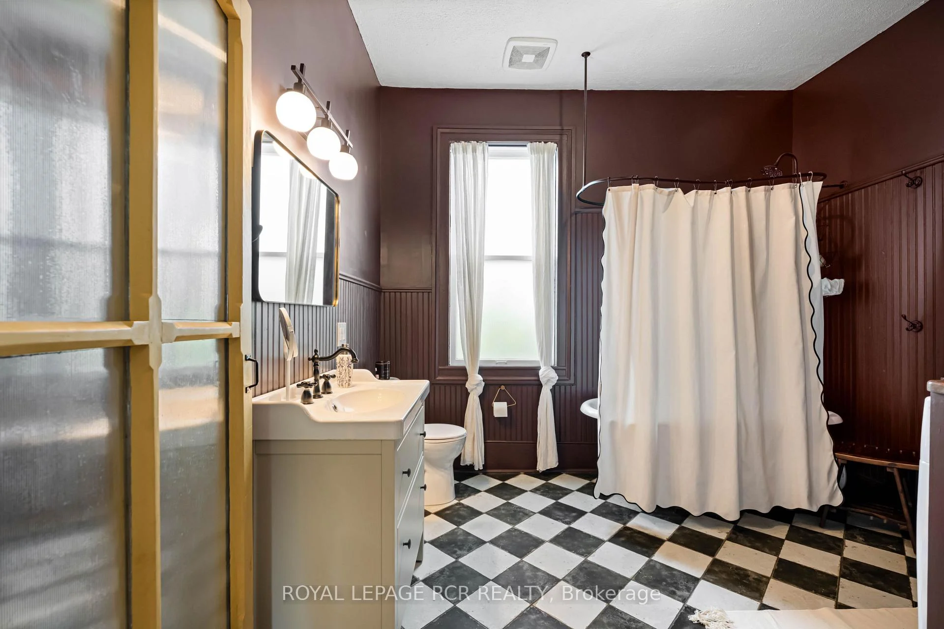 Photo 27 of 22 John Street, Orangeville — HOMEH