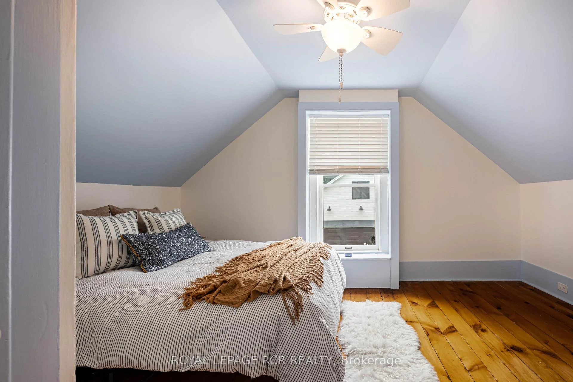 Photo 58 of 22 John Street, Orangeville — HOMEH