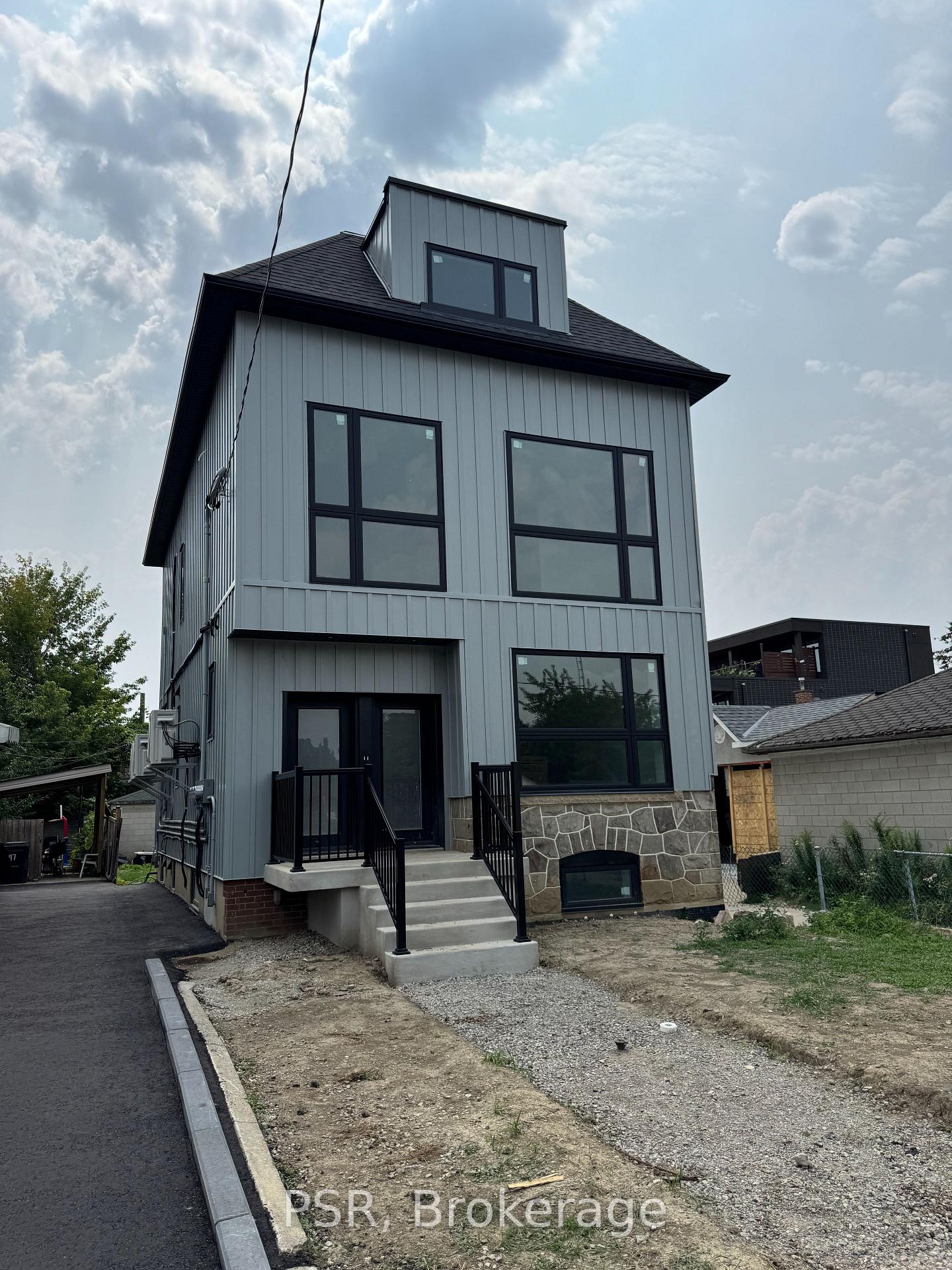 Photo 2 of Unit Upper, 99 Ypres Road, Toronto, Keelesdale-Eglinton West — HOMEH