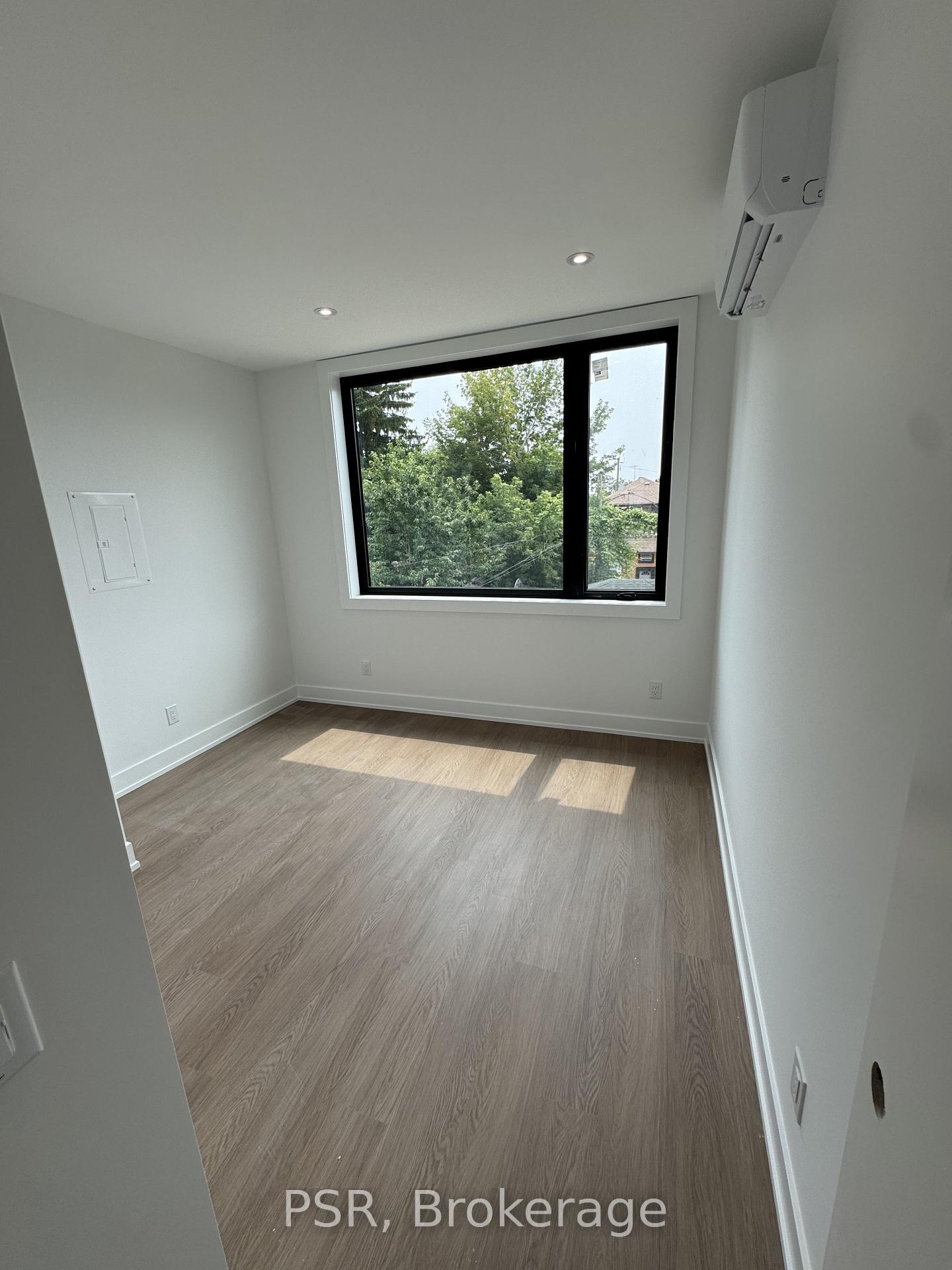 Photo 8 of Unit Upper, 99 Ypres Road, Toronto, Keelesdale-Eglinton West — HOMEH