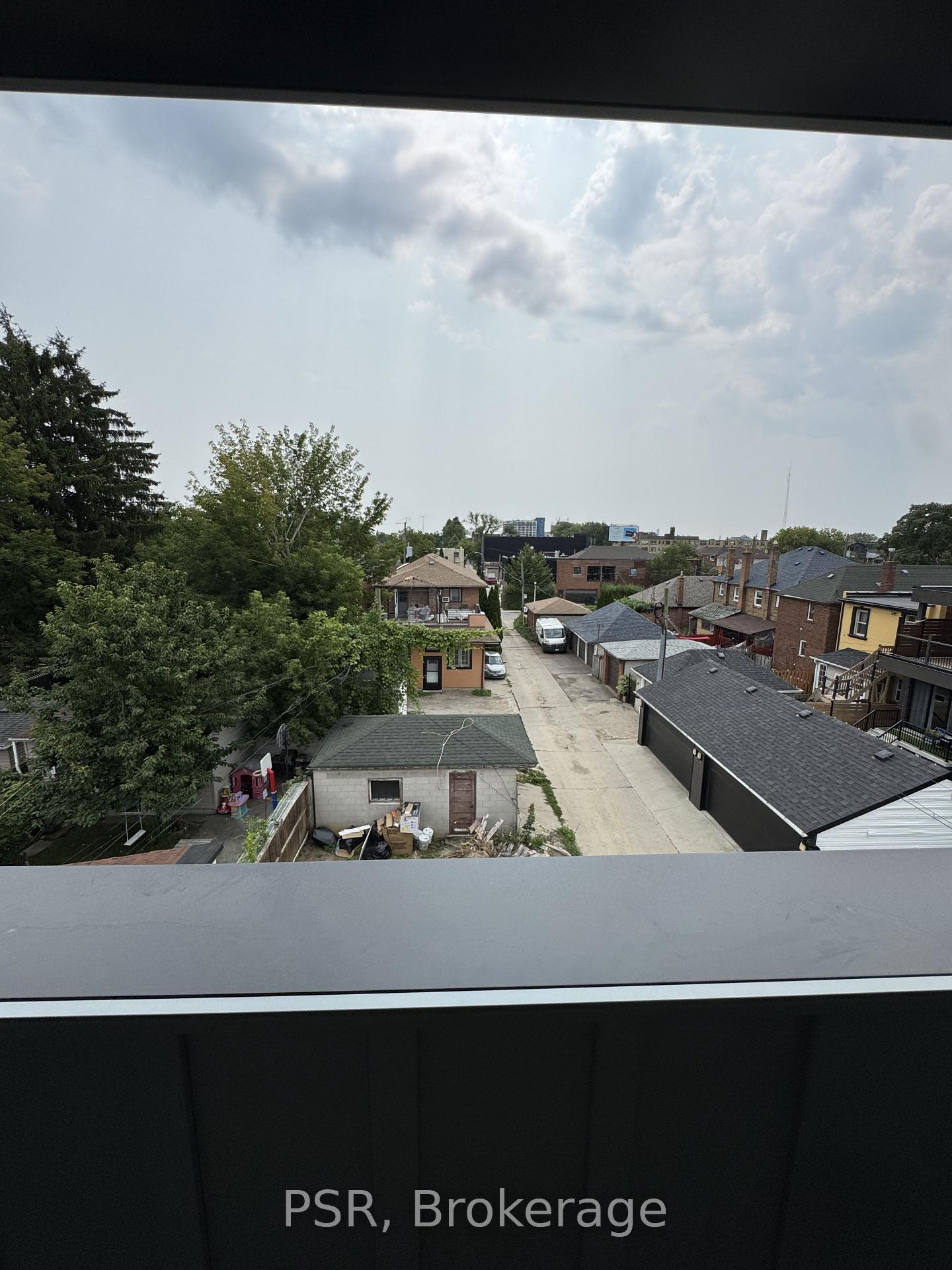 Photo 12 of Unit Upper, 99 Ypres Road, Toronto, Keelesdale-Eglinton West — HOMEH