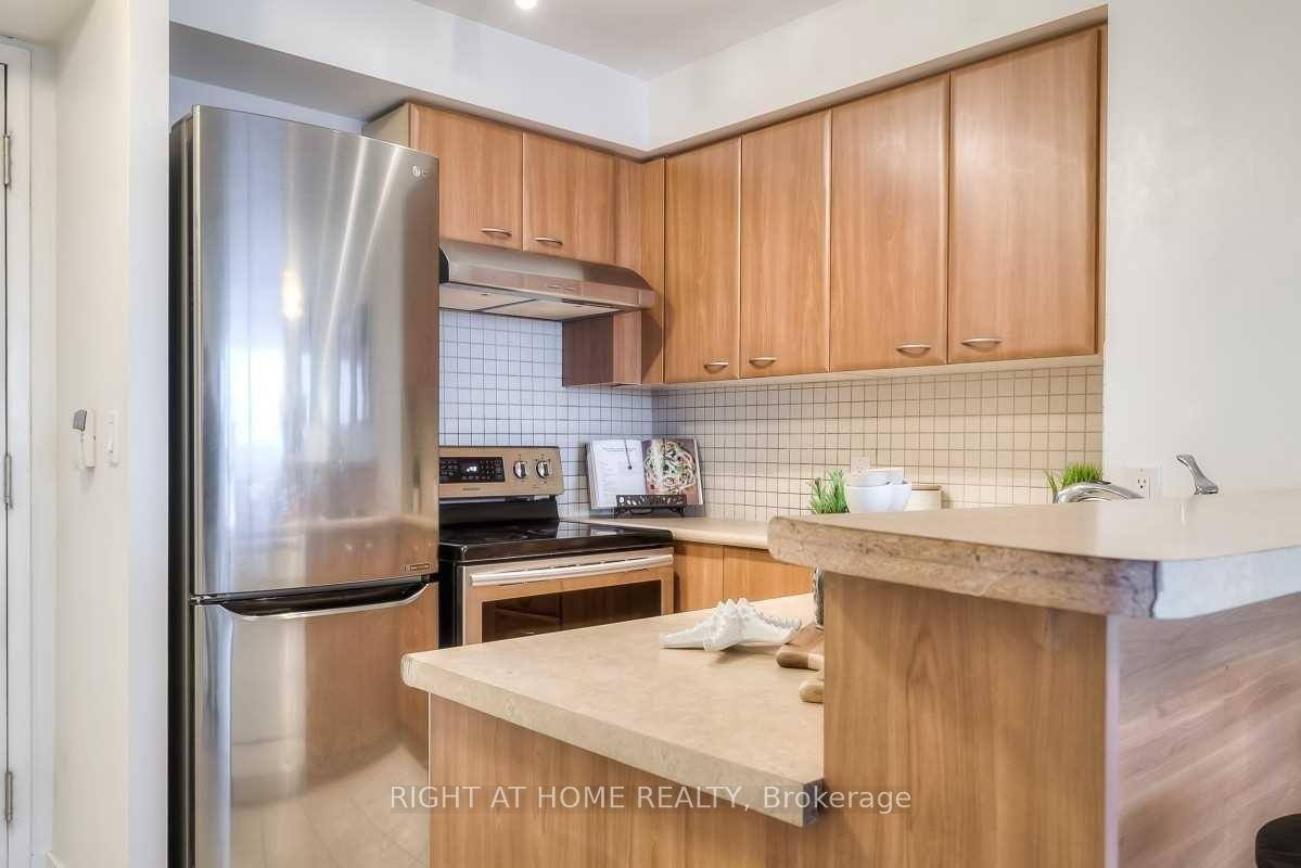 Photo 9 of Unit 2308, 38 Lee Centre Drive, Scarborough, Woburn — HOMEH