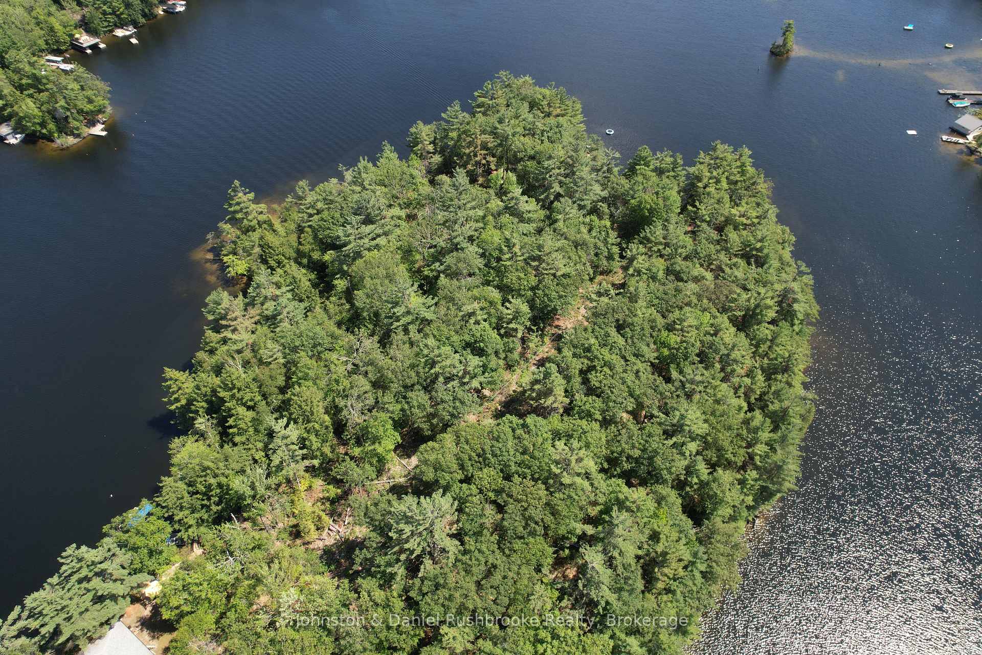 Photo 2 of 2 Island 24LM (Denison), Gravenhurst, Muskoka (S) — HOMEH