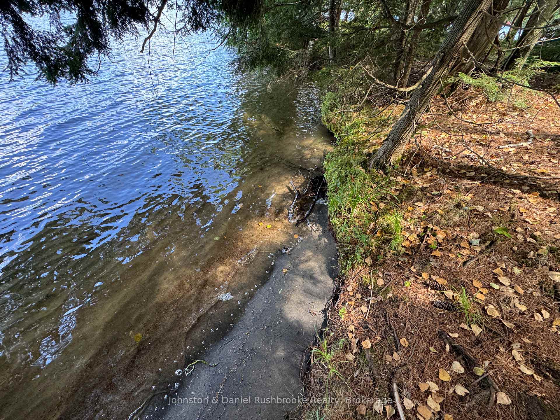 Photo 8 of 2 Island 24LM (Denison), Gravenhurst, Muskoka (S) — HOMEH