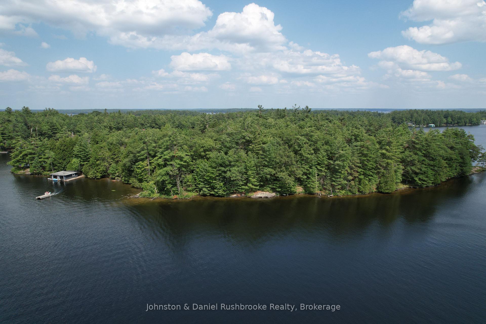 Photo 13 of 2 Island 24LM (Denison), Gravenhurst, Muskoka (S) — HOMEH