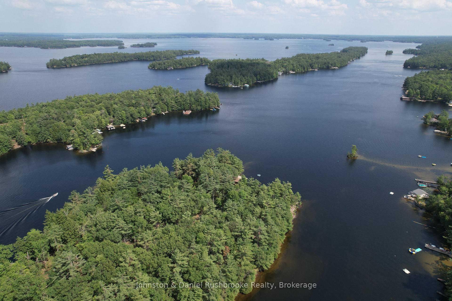 Photo 17 of 2 Island 24LM (Denison), Gravenhurst, Muskoka (S) — HOMEH