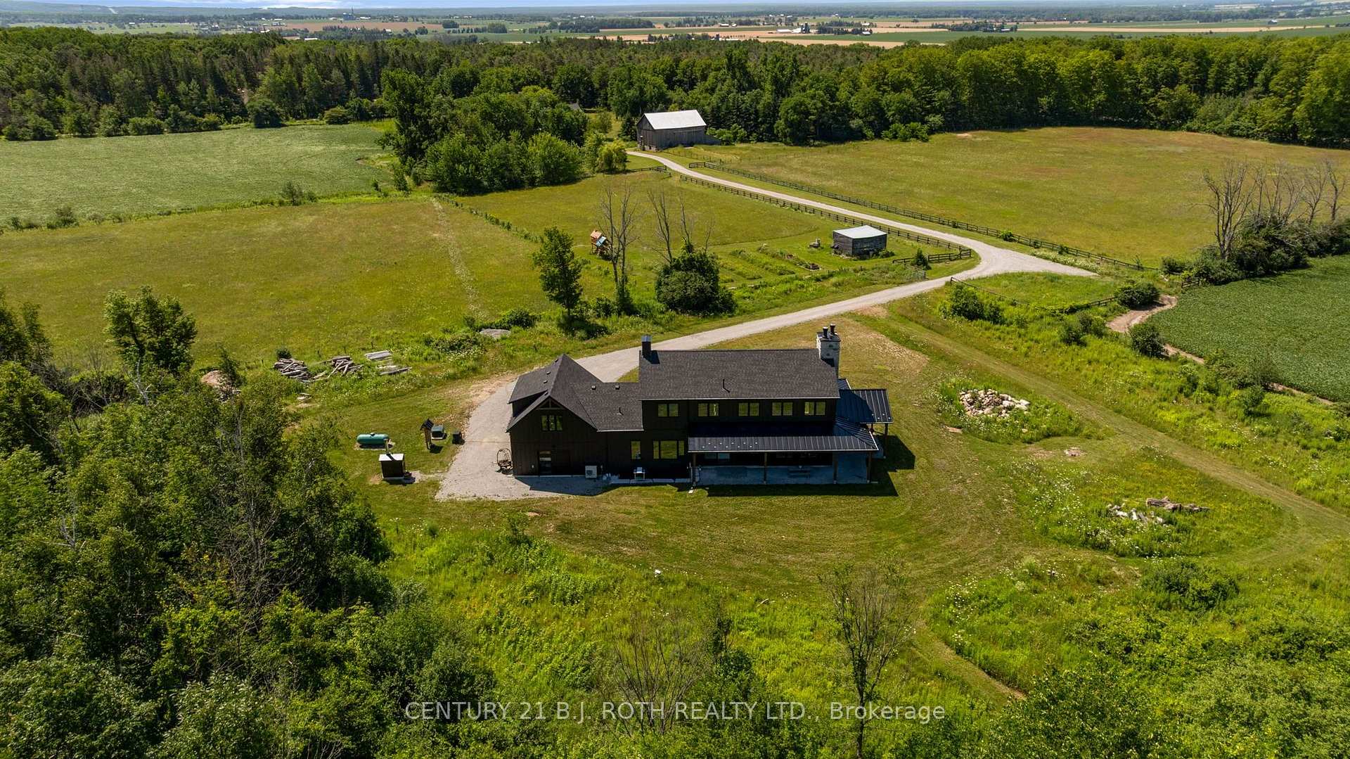 Photo 3 of 2224 Rainbow Valley Road W, Springwater, Rural Springwater — HOMEH