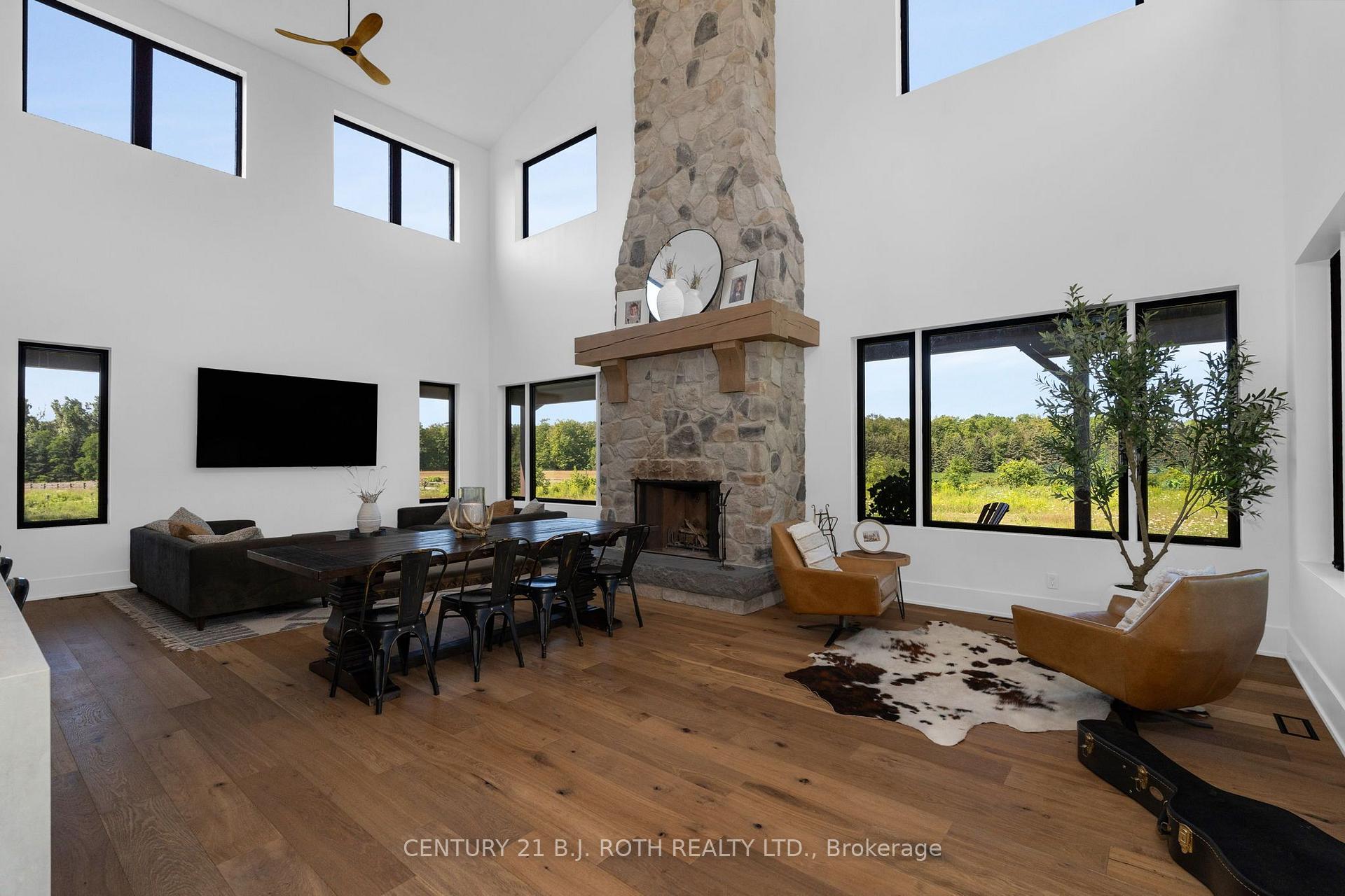 Photo 11 of 2224 Rainbow Valley Road W, Springwater, Rural Springwater — HOMEH
