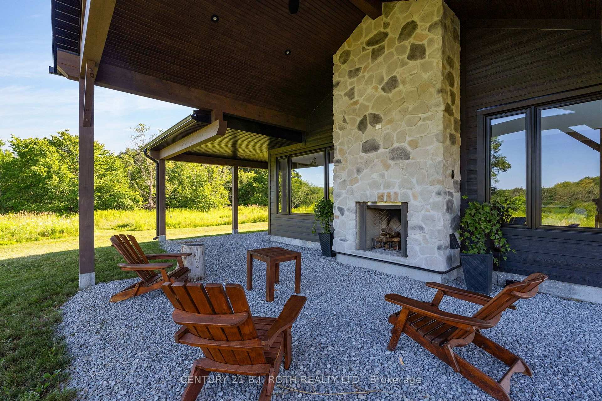 Photo 24 of 2224 Rainbow Valley Road W, Springwater, Rural Springwater — HOMEH