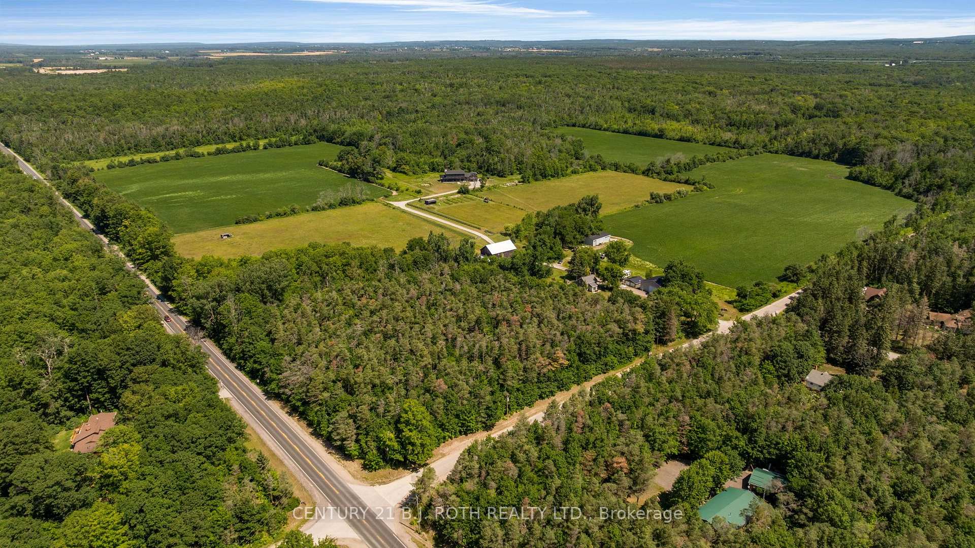 Photo 37 of 2224 Rainbow Valley Road W, Springwater, Rural Springwater — HOMEH