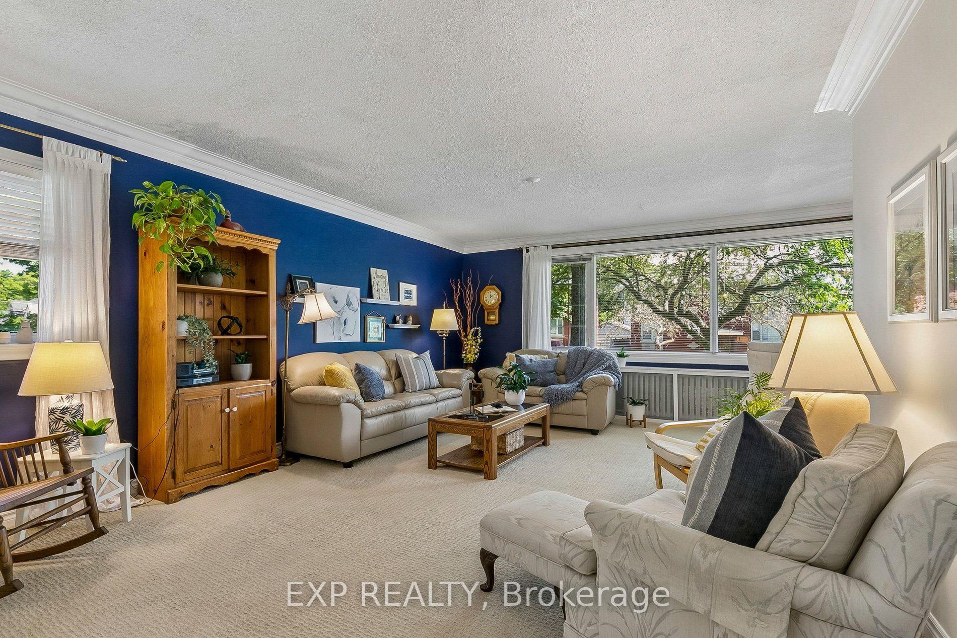 Photo 9 of 44 Thirty Fifth Street, Etobicoke, Long Branch — HOMEH