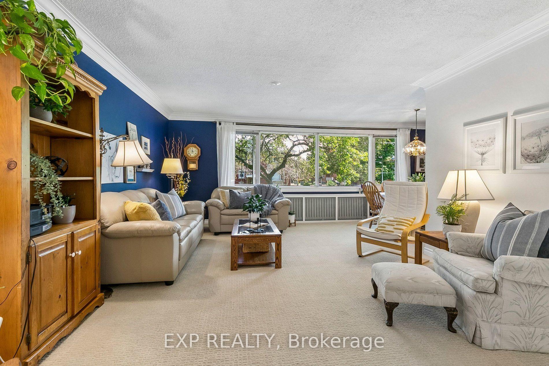 Photo 10 of 44 Thirty Fifth Street, Etobicoke, Long Branch — HOMEH