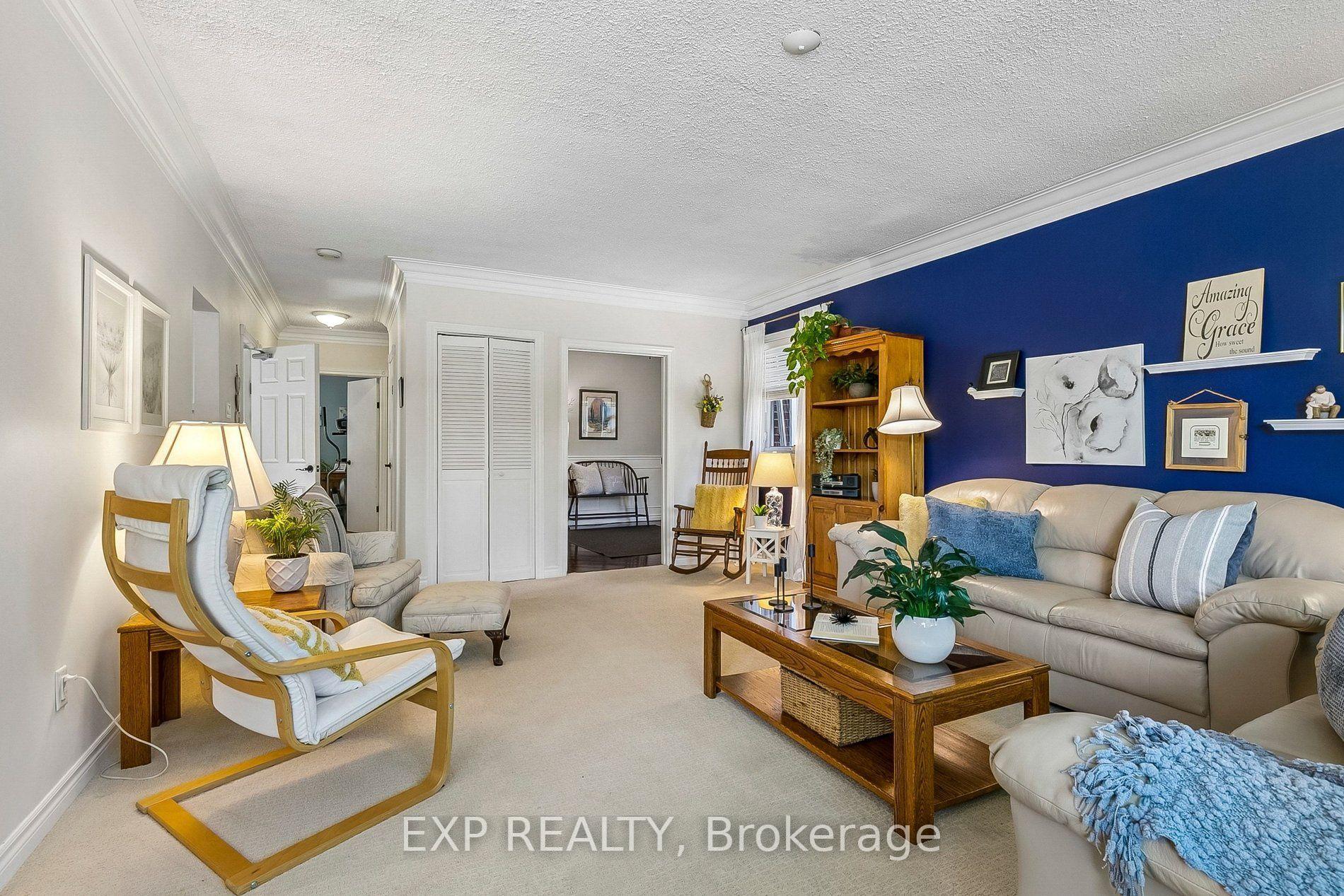 Photo 11 of 44 Thirty Fifth Street, Etobicoke, Long Branch — HOMEH