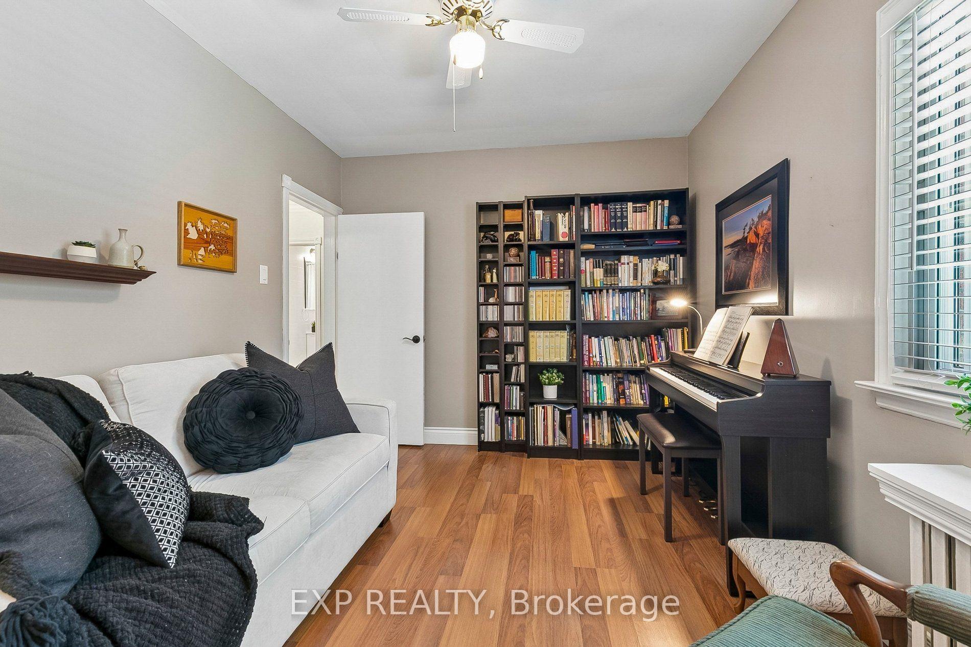 Photo 21 of 44 Thirty Fifth Street, Etobicoke, Long Branch — HOMEH