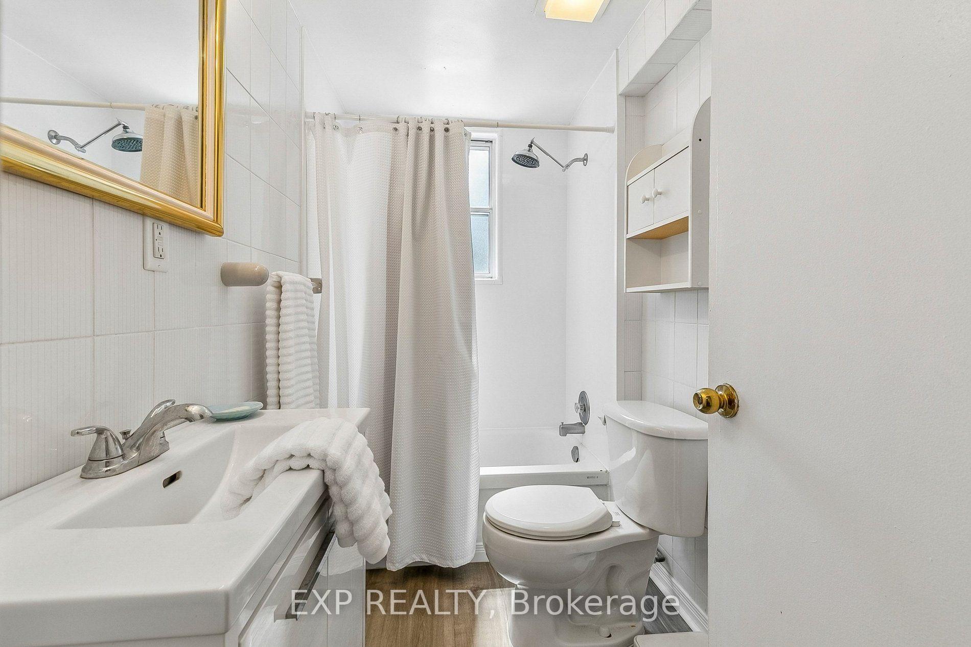 Photo 38 of 44 Thirty Fifth Street, Etobicoke, Long Branch — HOMEH