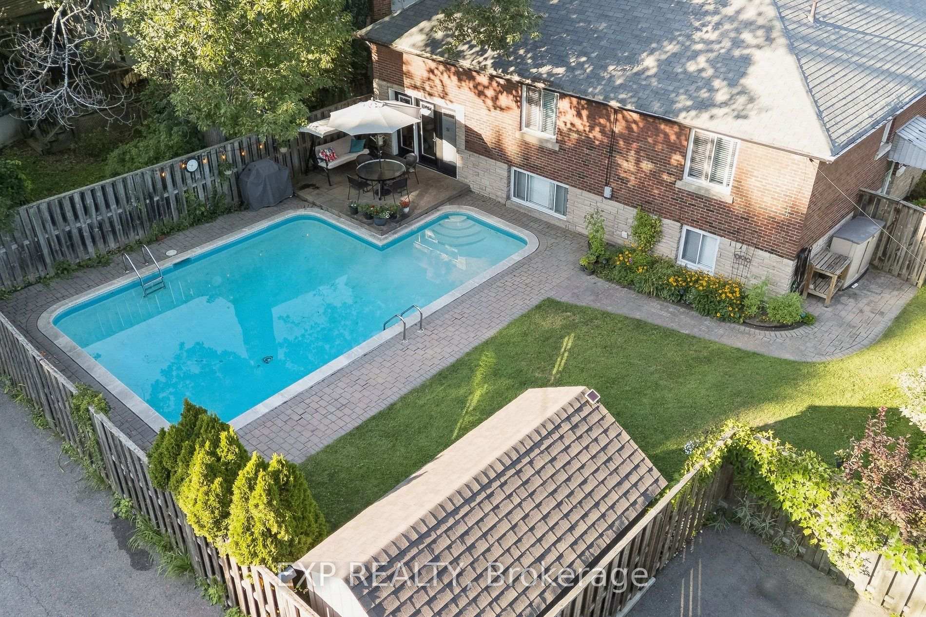Photo 39 of 44 Thirty Fifth Street, Etobicoke, Long Branch — HOMEH