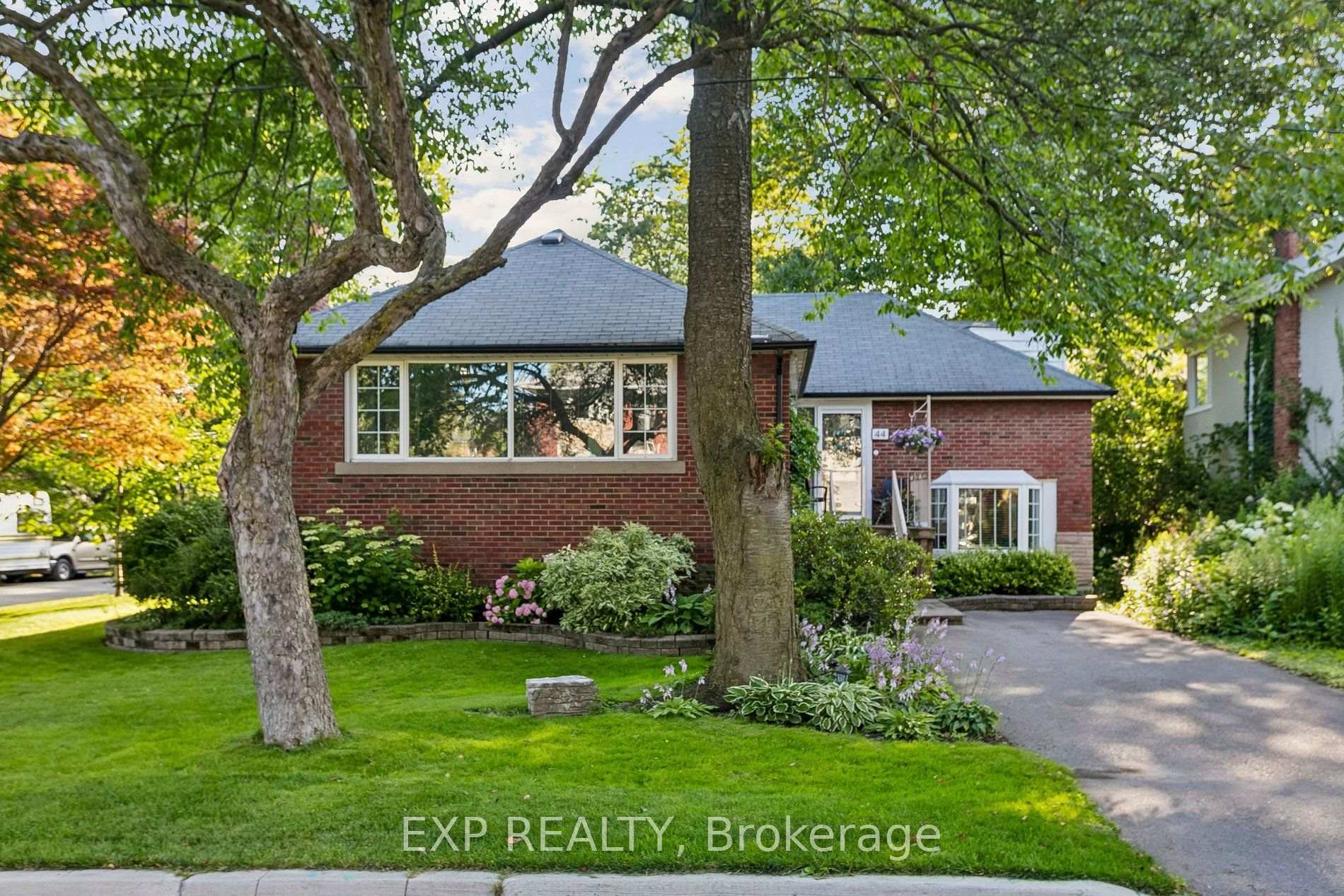 Photo 43 of 44 Thirty Fifth Street, Etobicoke, Long Branch — HOMEH