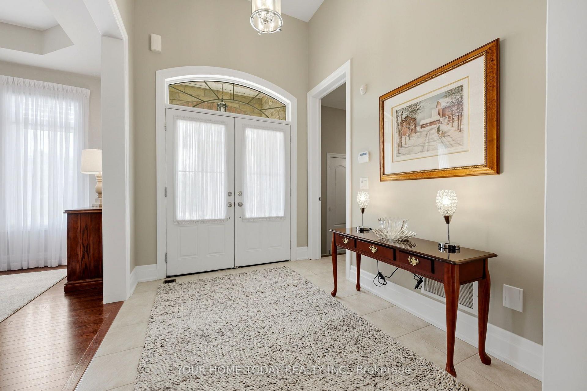 Photo 6 of 86 Barraclough Boulevard, Halton Hills, Glen Williams — HOMEH