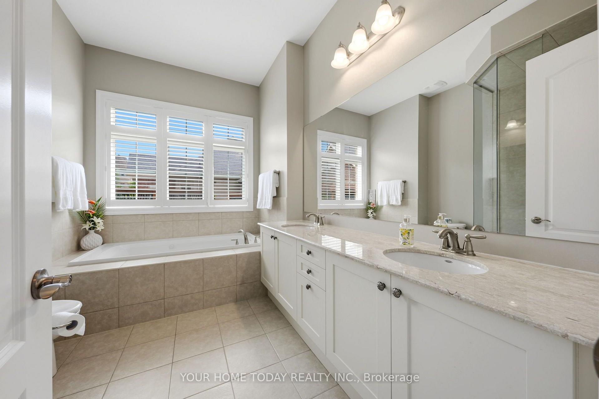 Photo 20 of 86 Barraclough Boulevard, Halton Hills, Glen Williams — HOMEH