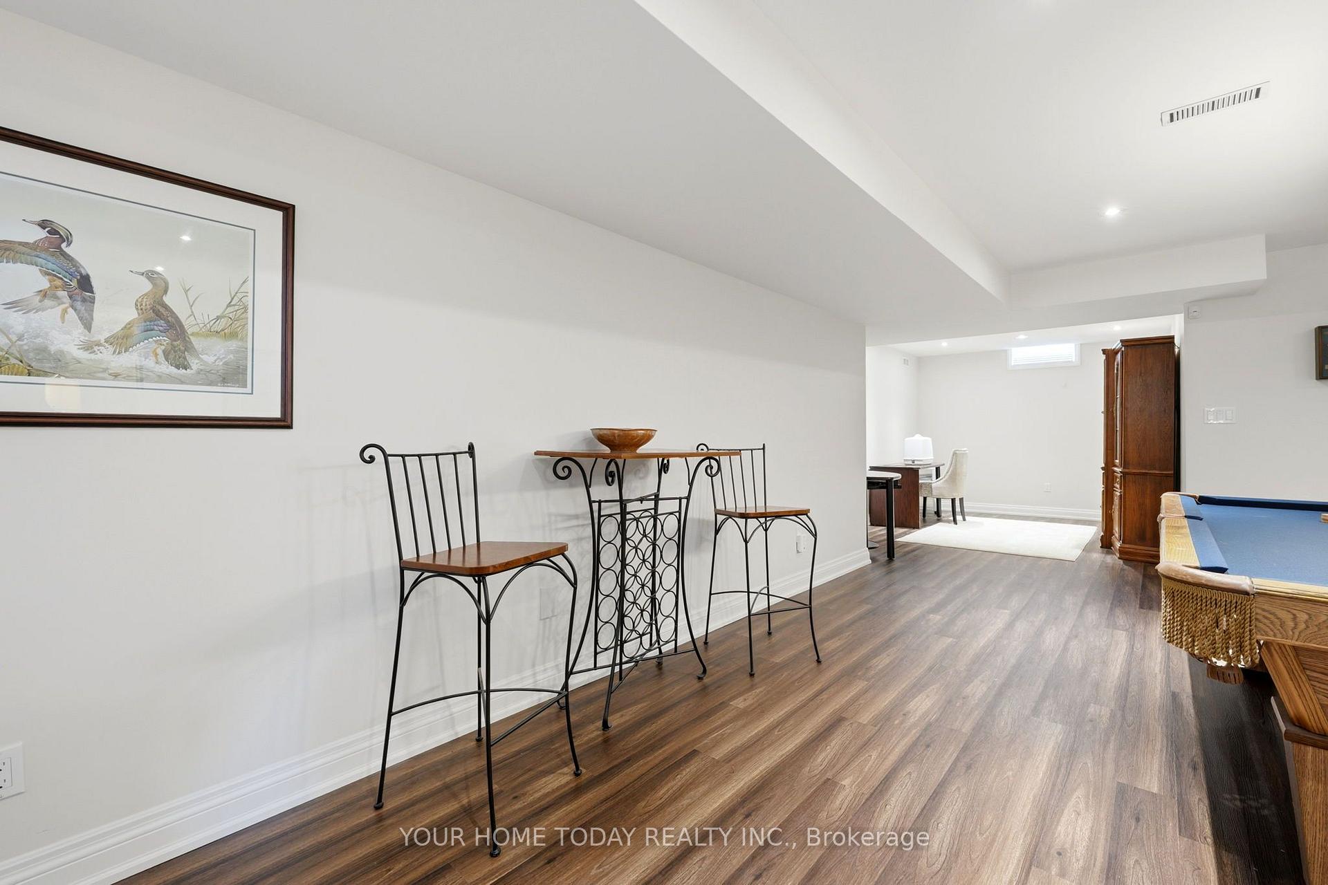Photo 32 of 86 Barraclough Boulevard, Halton Hills, Glen Williams — HOMEH