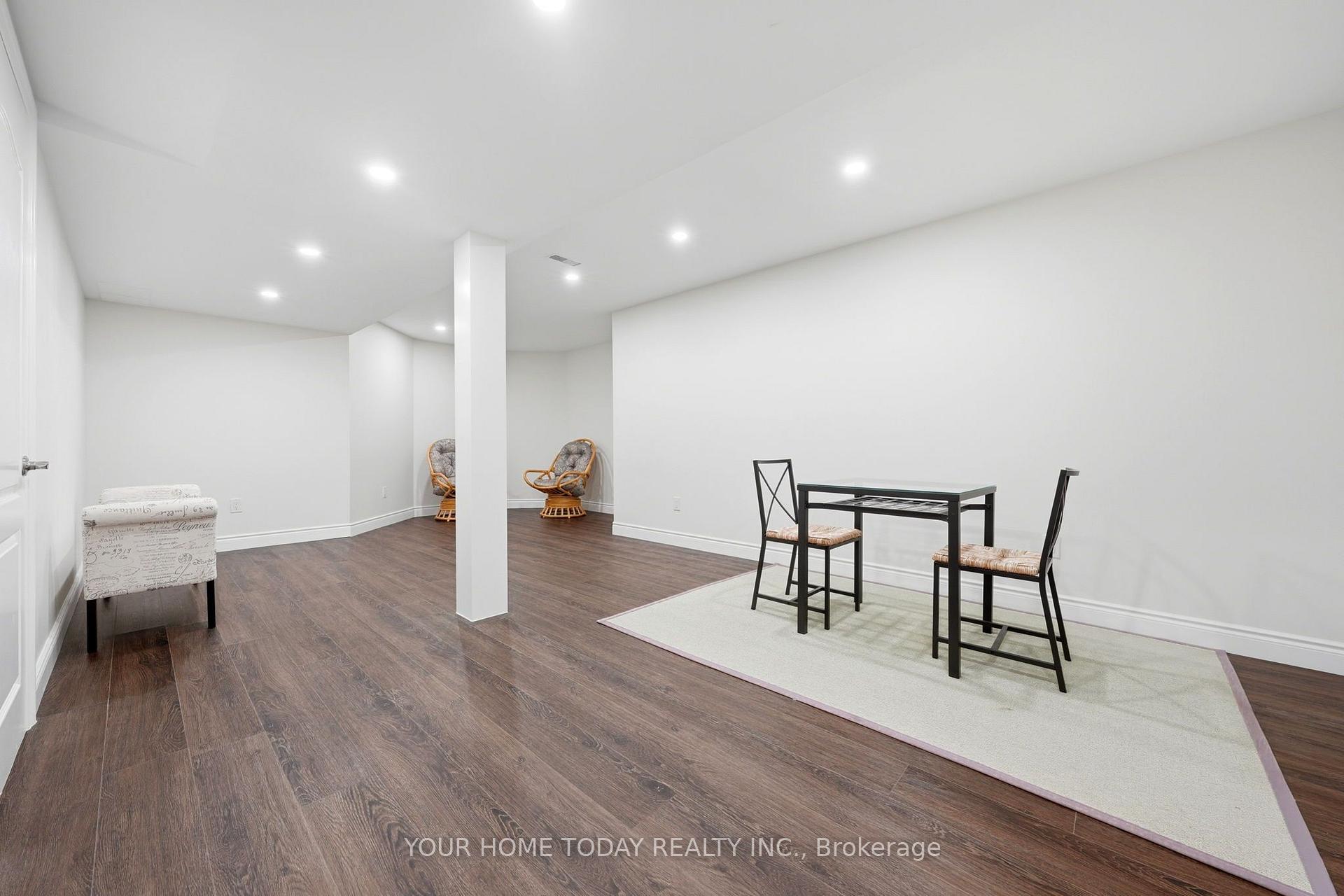 Photo 36 of 86 Barraclough Boulevard, Halton Hills, Glen Williams — HOMEH