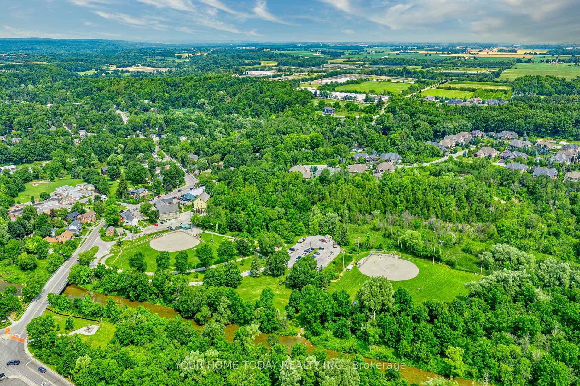 Photo 49 of 86 Barraclough Boulevard, Halton Hills, Glen Williams — HOMEH