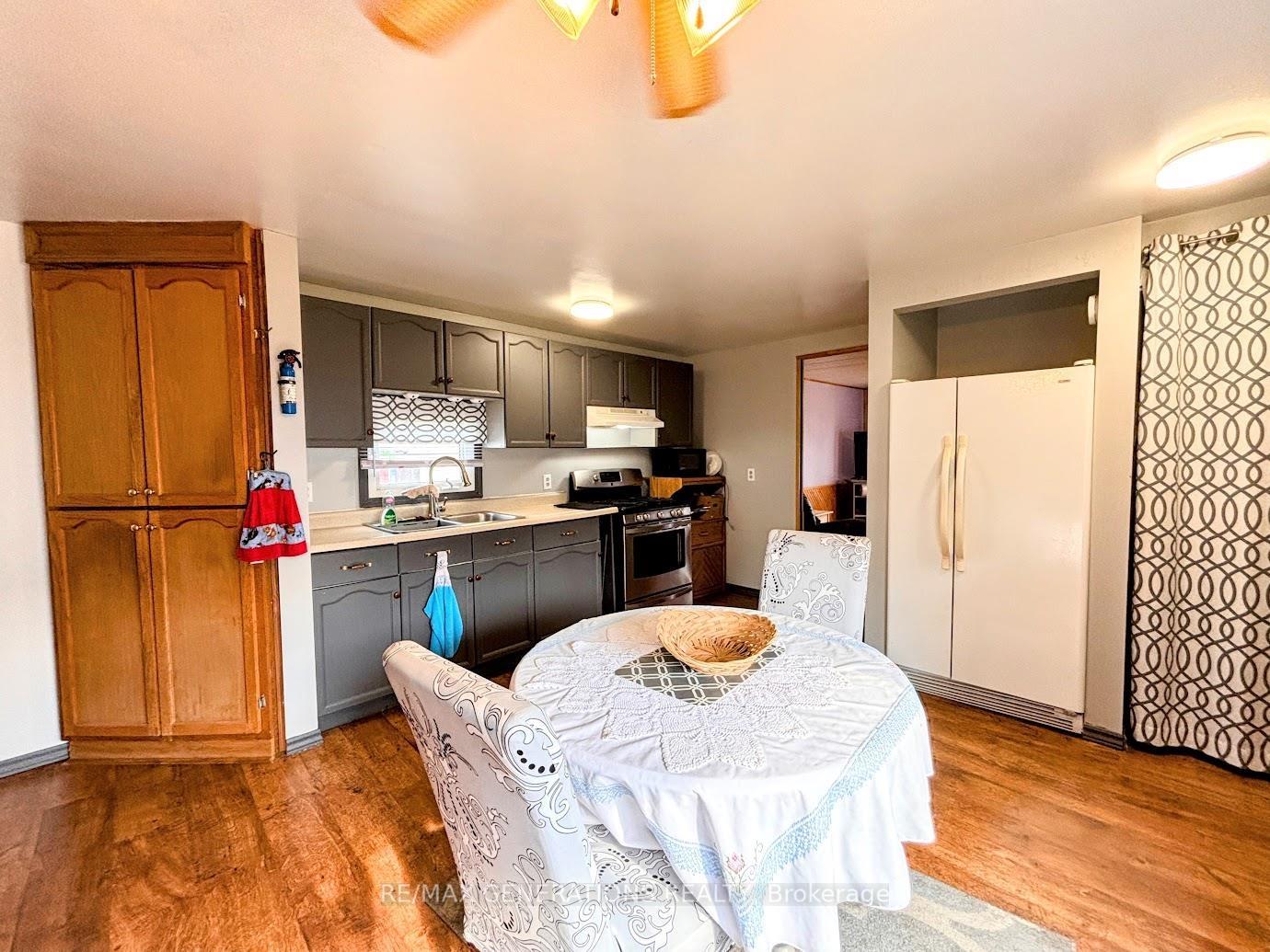 Photo 2 of 24 Jackson Crescent, Marathon — HOMEH
