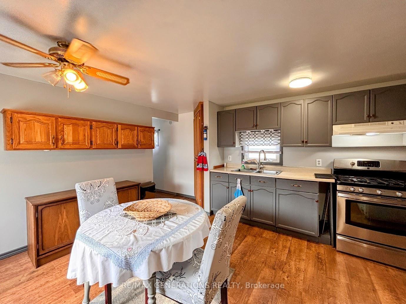 Photo 3 of 24 Jackson Crescent, Marathon — HOMEH