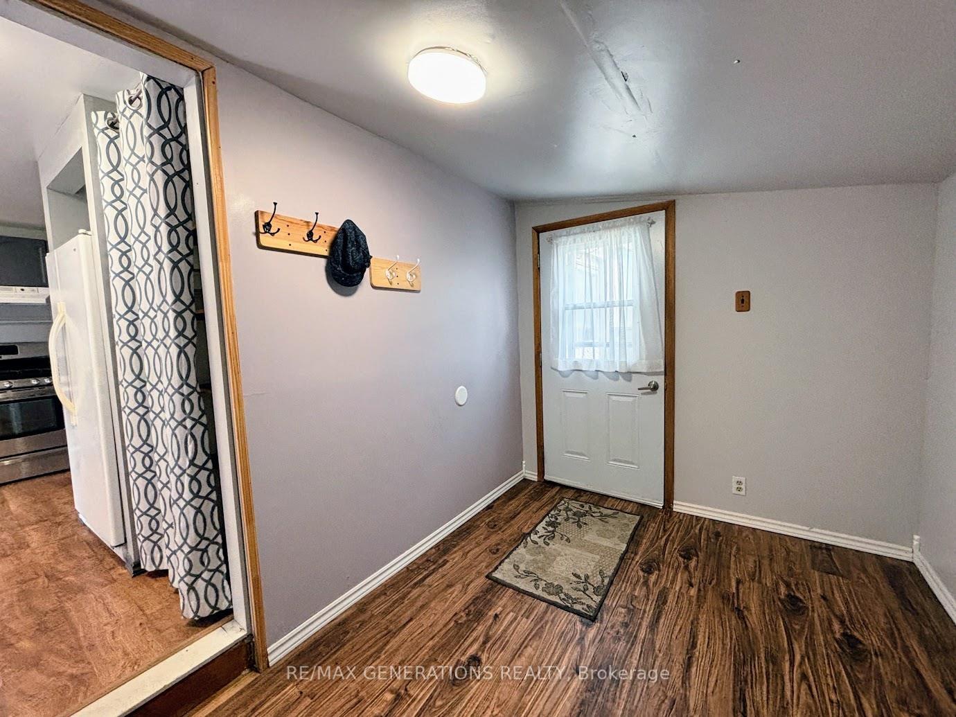 Photo 17 of 24 Jackson Crescent, Marathon — HOMEH