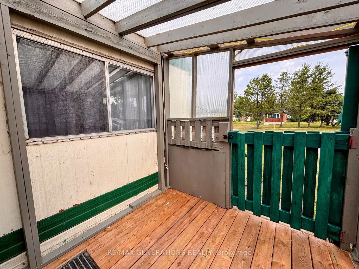 Photo 18 of 24 Jackson Crescent, Marathon — HOMEH